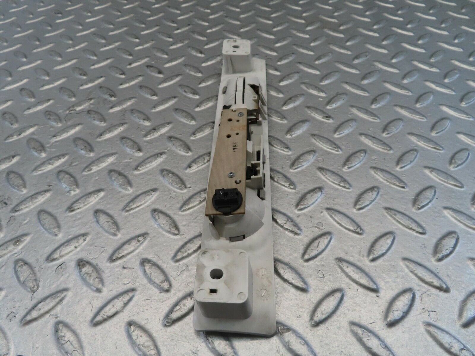 11112 Mercedes-Benz W221 S320 Interior Rear Left Roof Light 2218201101