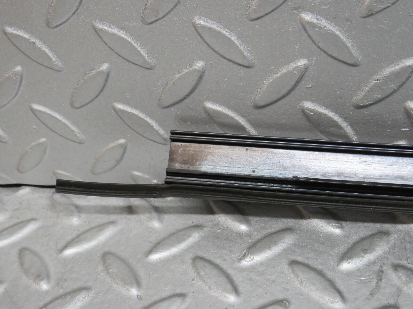 37896 Mercedes-Benz A124 320E Cabriolet A Pillar Exterior Moulding Trim Right