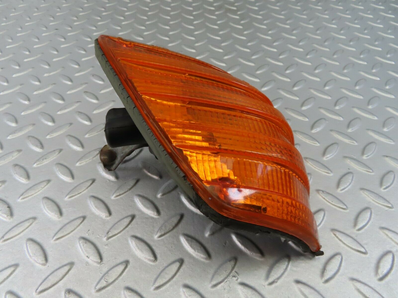 7219 Mercedes-Benz W116 450SE Indicator Light Front Right 1305233002