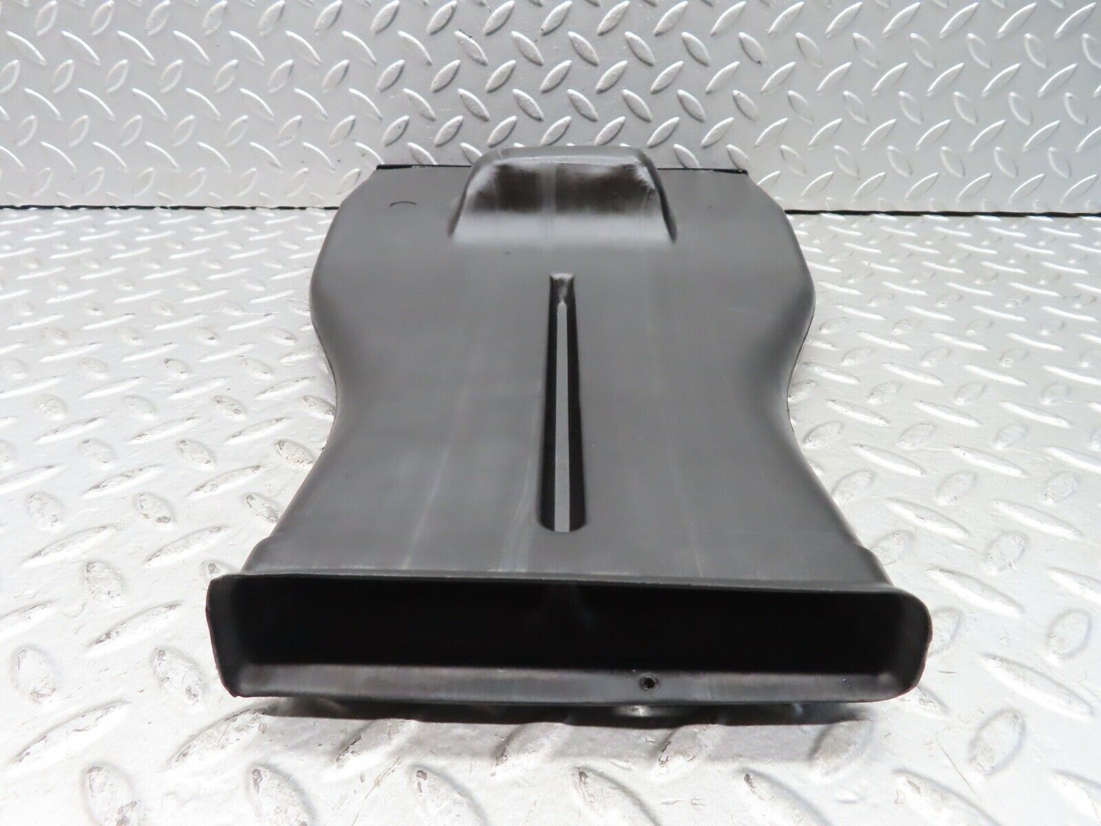 19300 Mercedes-Benz C140 CL420 Coupe Rear Air Duct 1408310046