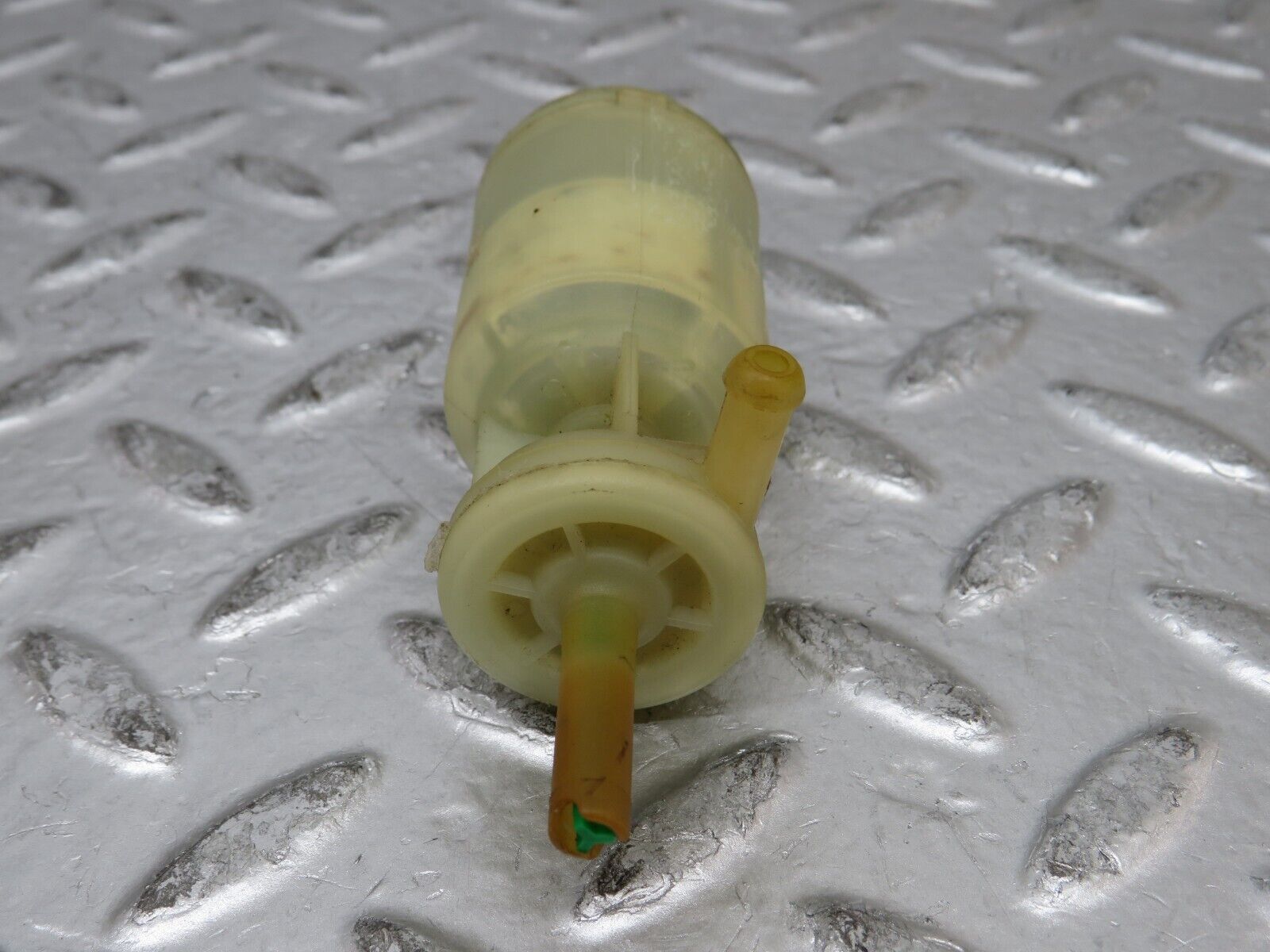 27059 Mercedes-Benz W123 280E Windscreen Washer Pump