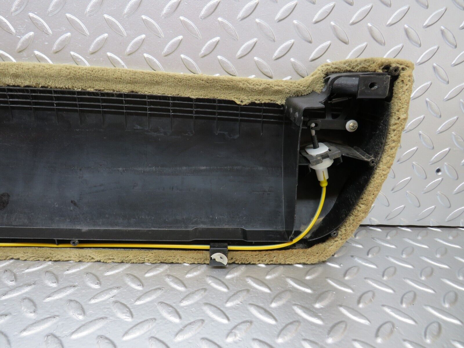 25102 Mercedes-Benz R129 Front Left Door Handle Panel Beige 1298100154