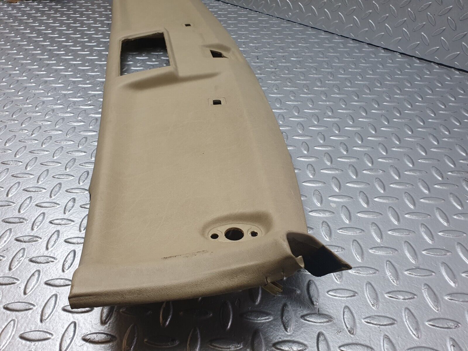 40980 Mercedes-Benz W126 300SE Headlining Roof Panel Beige