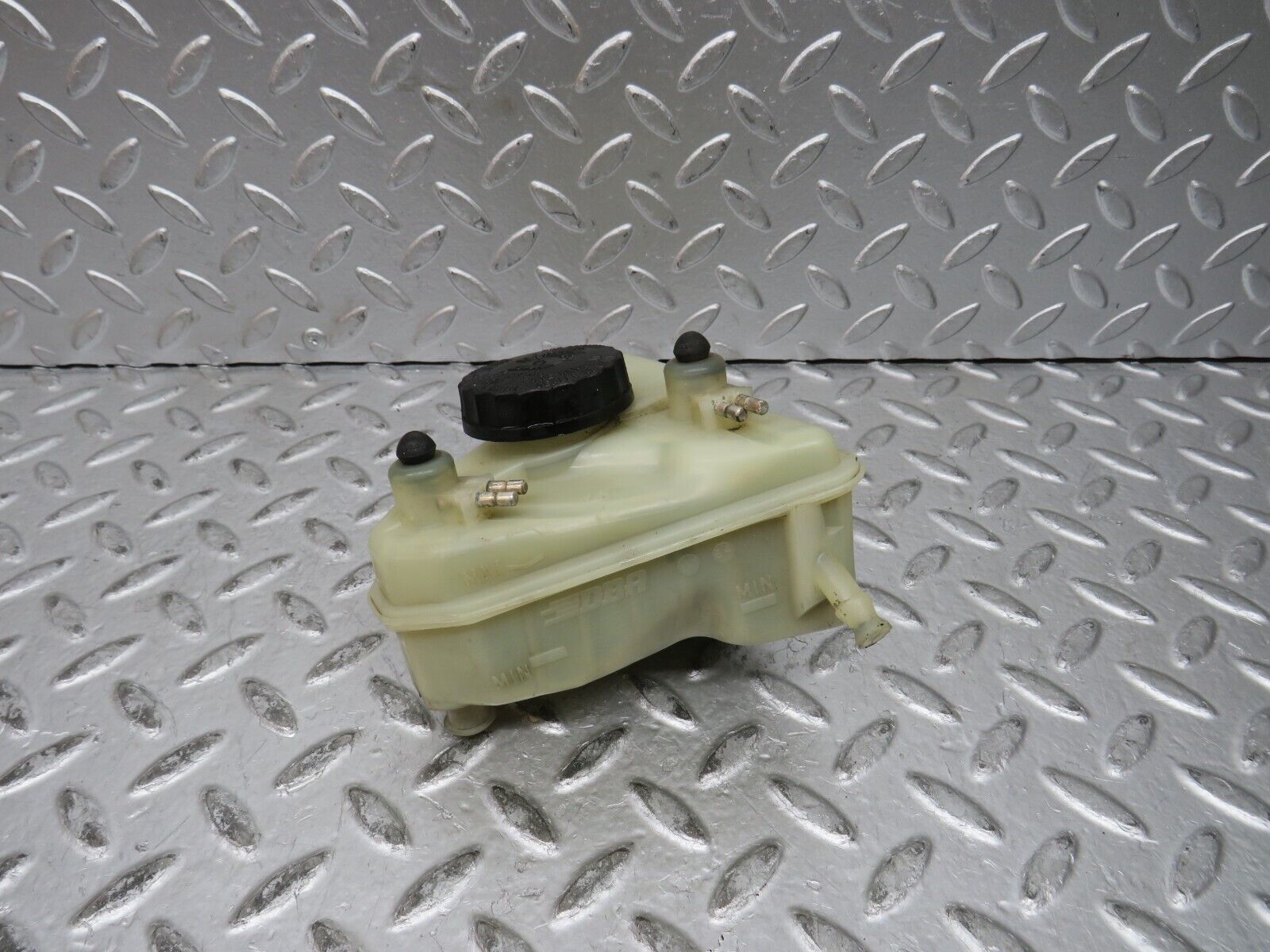 28753 Mercedes-Benz W123 230E Brake Fluid Reservoir Tank DBA