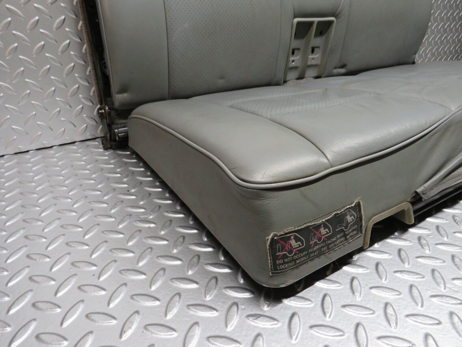 31500 Mercedes-Benz S124 220TE Wagon Third Seat Bench 1249300194