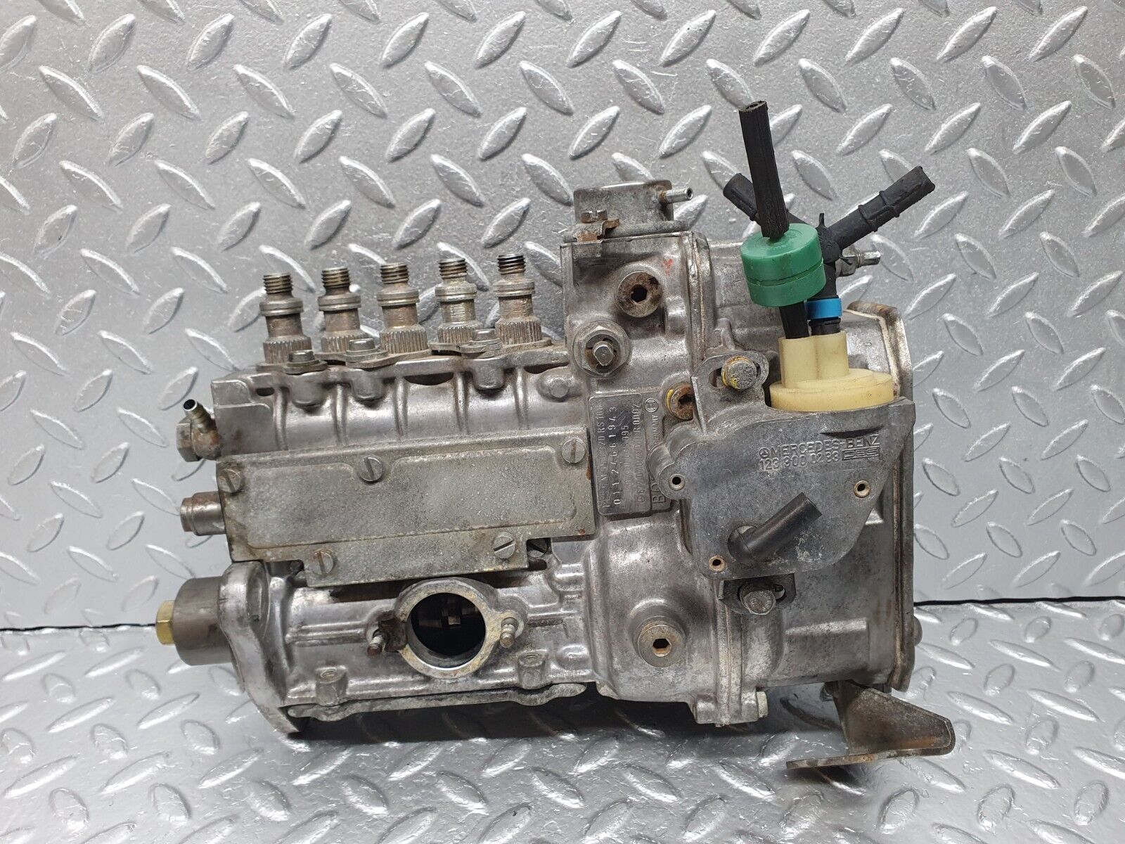 40862 Mercedes-Benz W123 300D Diesel Fuel Injection Pump Bosch 0112466193 6170702901