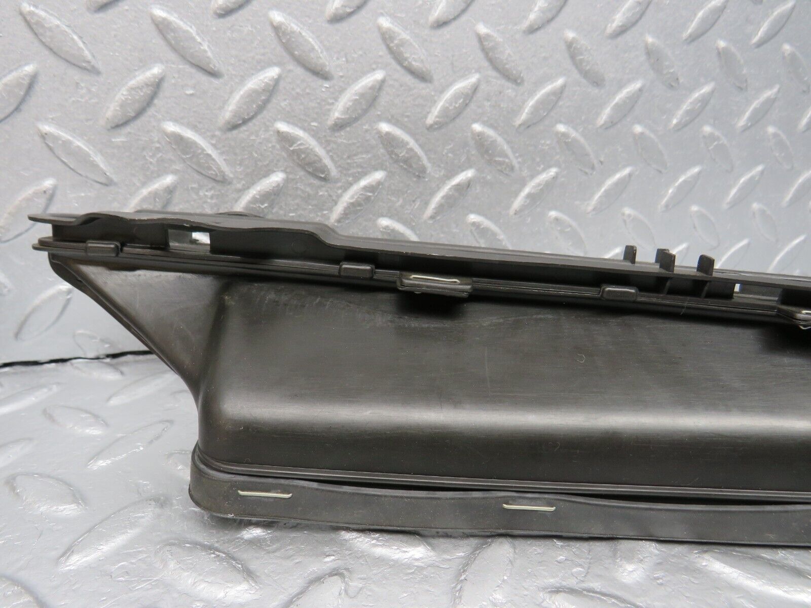 39786 Mercedes-Benz R129 320SL Coupe Dashboard Air Vent Duct 1298300219 1298300119