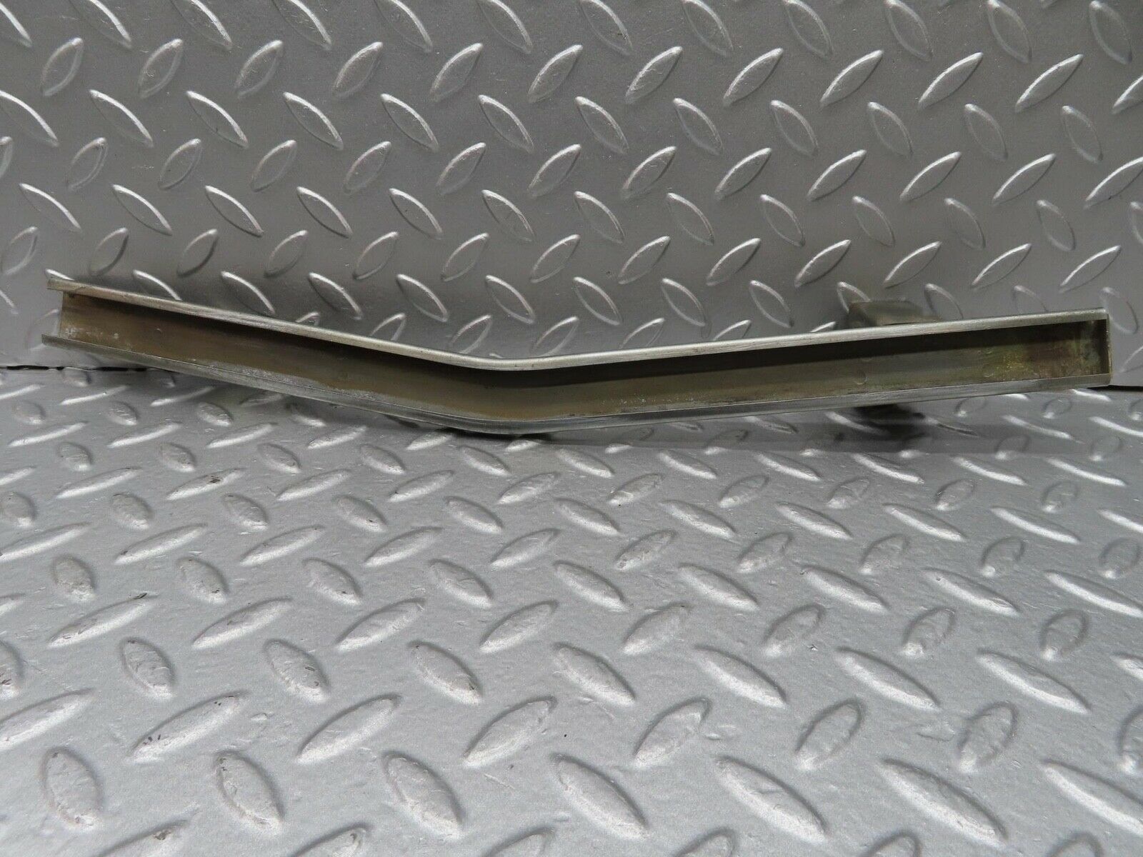 14058 Mercedes-Benz C107 280SLC Rear Right Window Channel