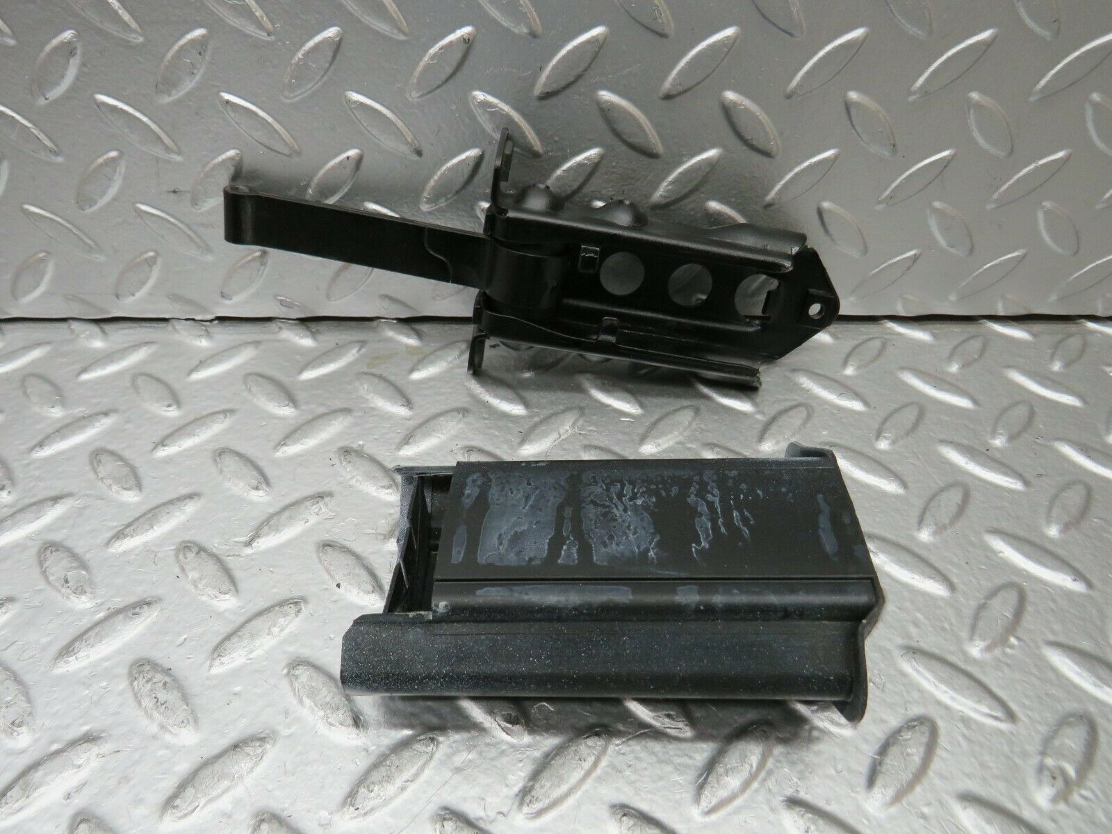 24190 Mercedes-Benz S124 220TE Wagon Door Safety Check Strap