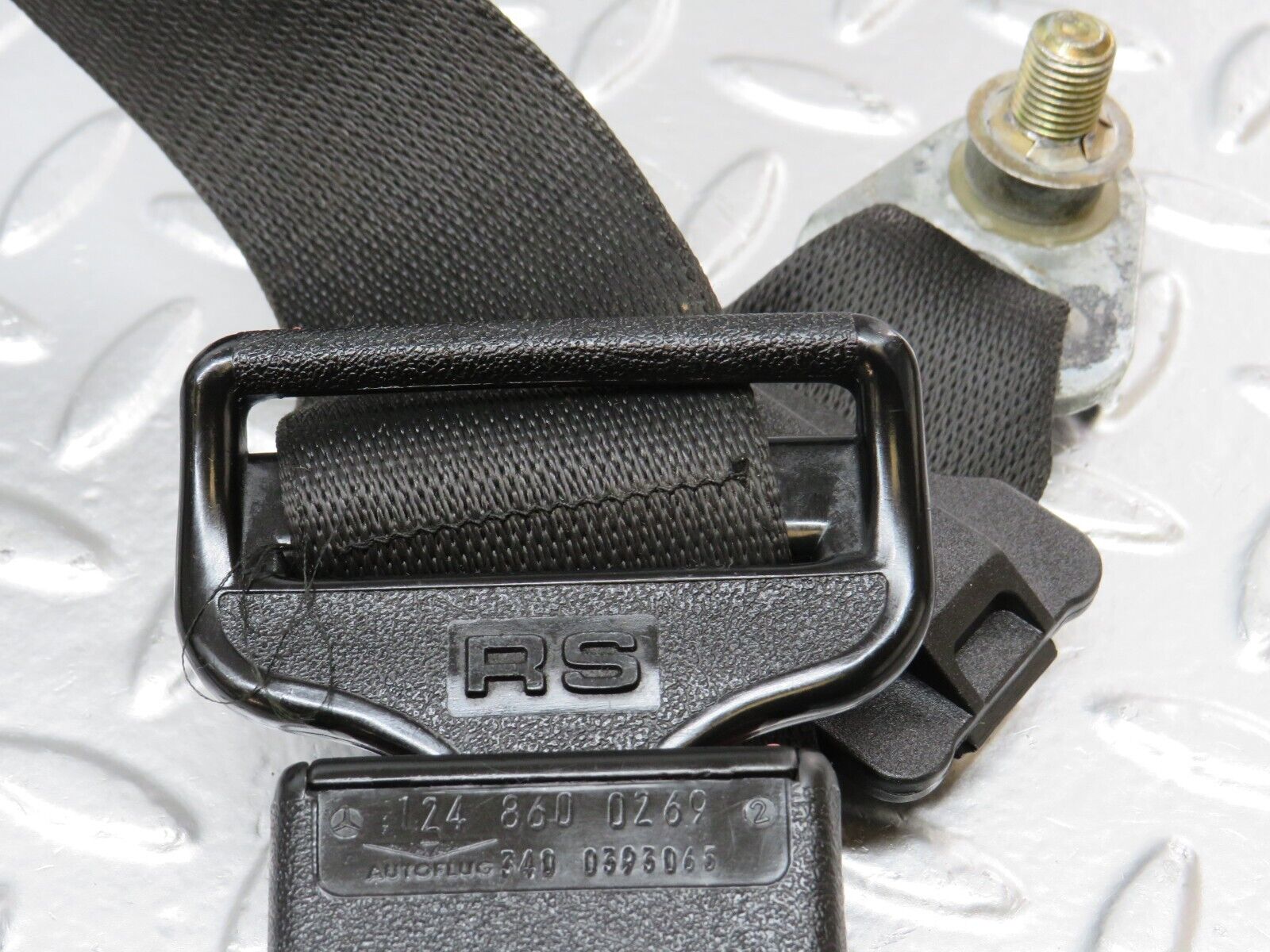 25175 Mercedes-Benz W201 190D Front Right Seat Belt With Buckle 2018606885