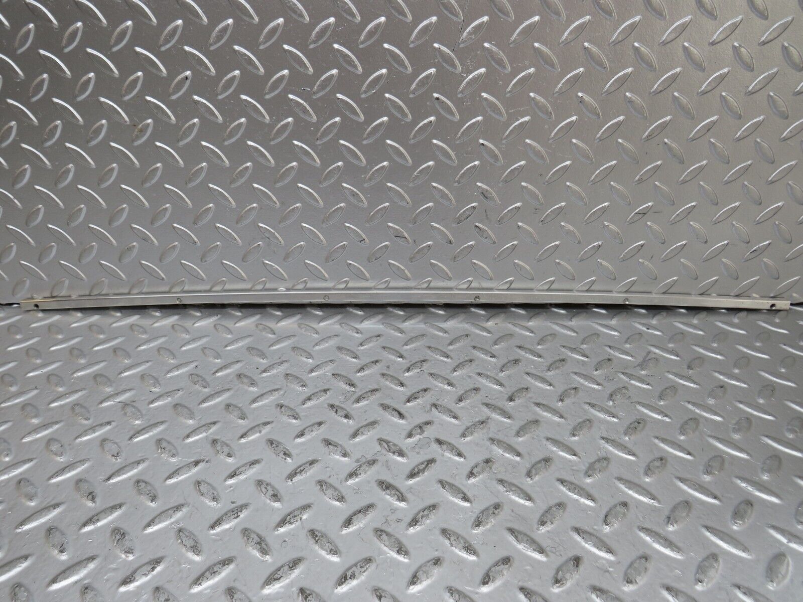 26639 Mercedes-Benz C124 220CE Coupe Sunroof Chrome Trim