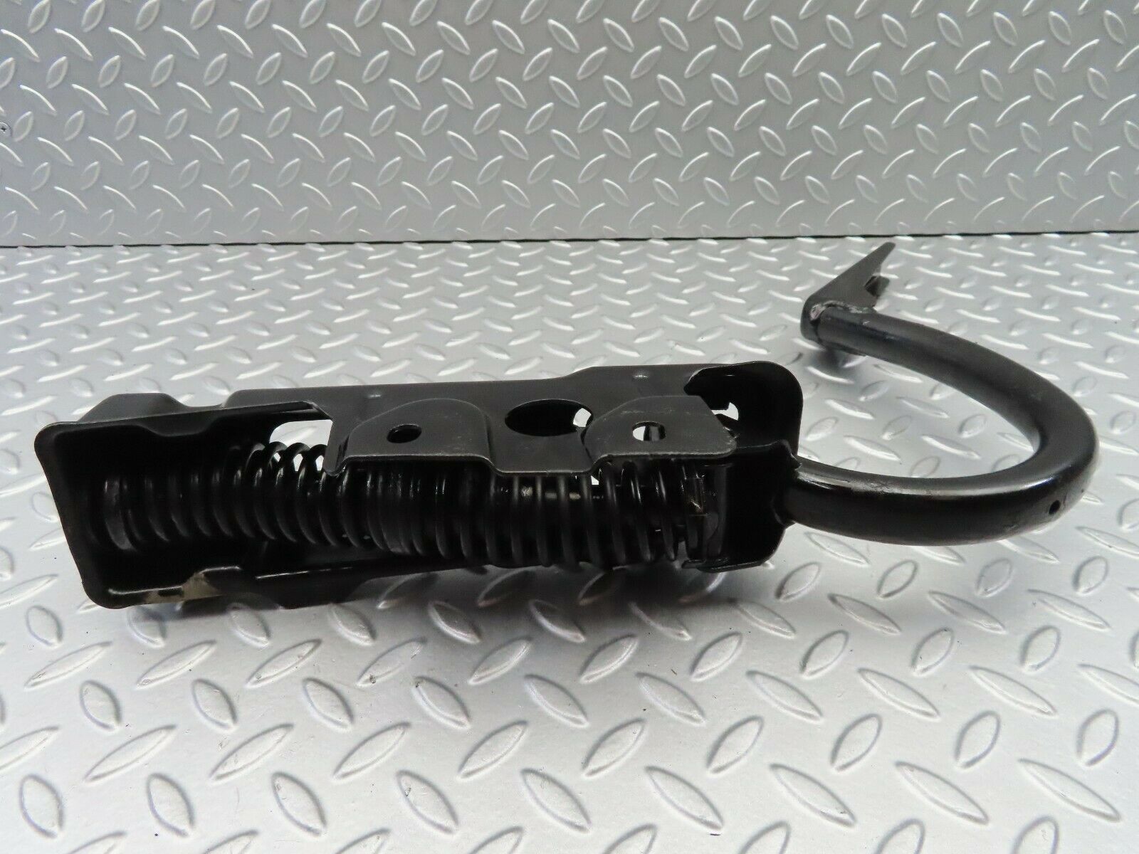 6421 Mercedes-Benz W126 380SE Trunk Lid Hinge Left Side