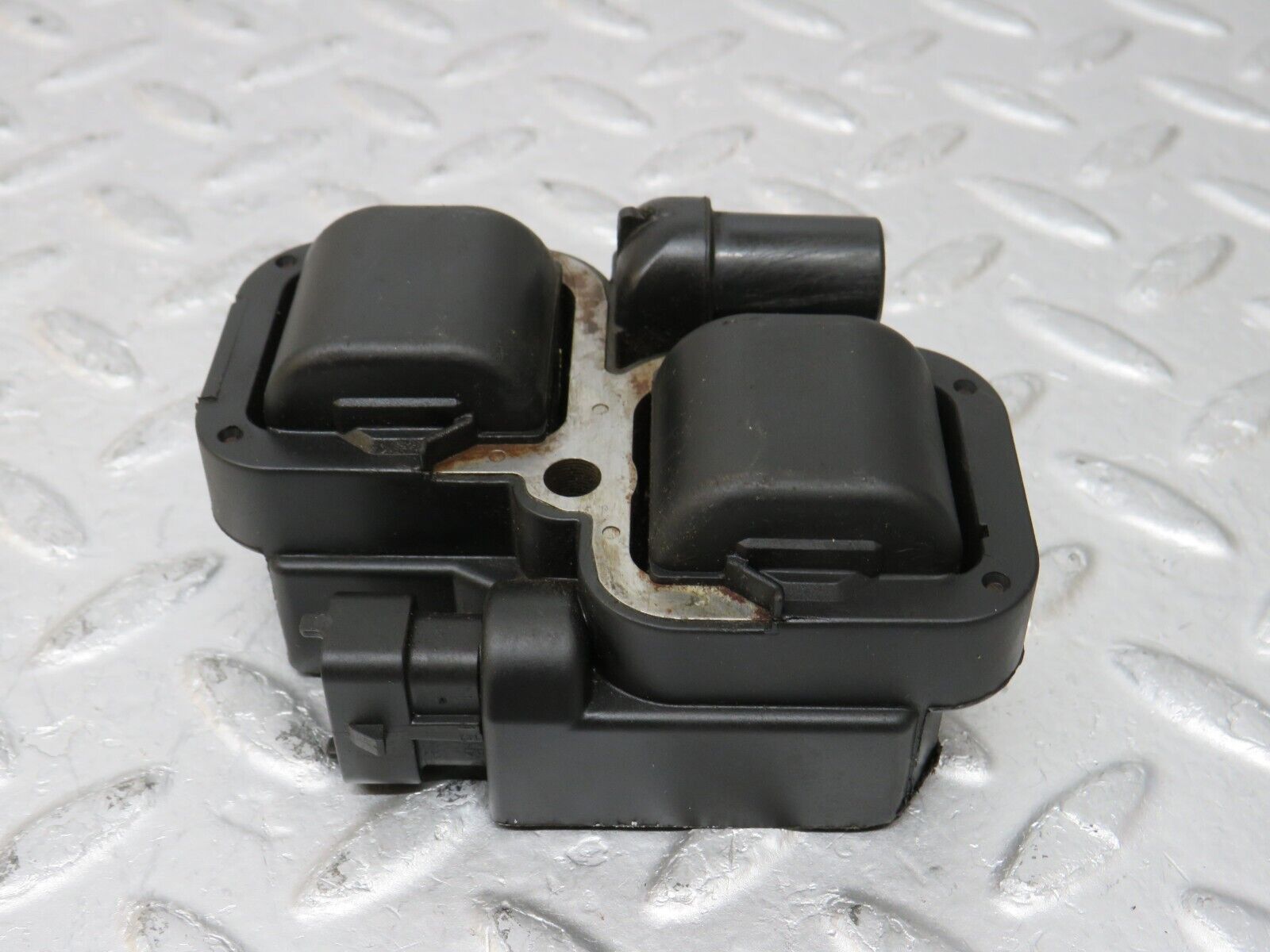 34919 Mercedes-Benz W210 320E Ignition Coil Bosch 0001587803 0221503035