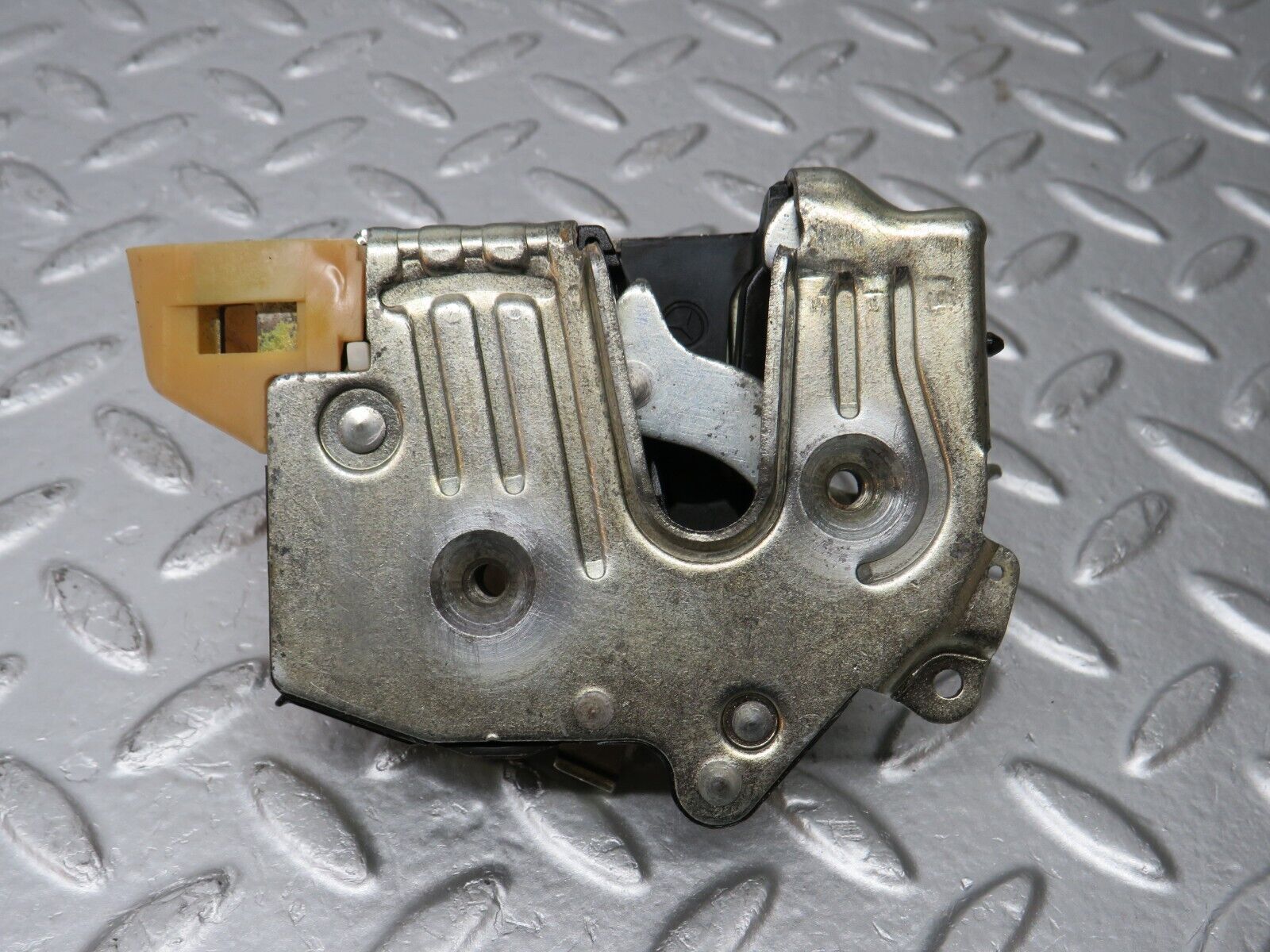 33949 Mercedes-Benz W124 260E Rear Left Door Lock Mechanism