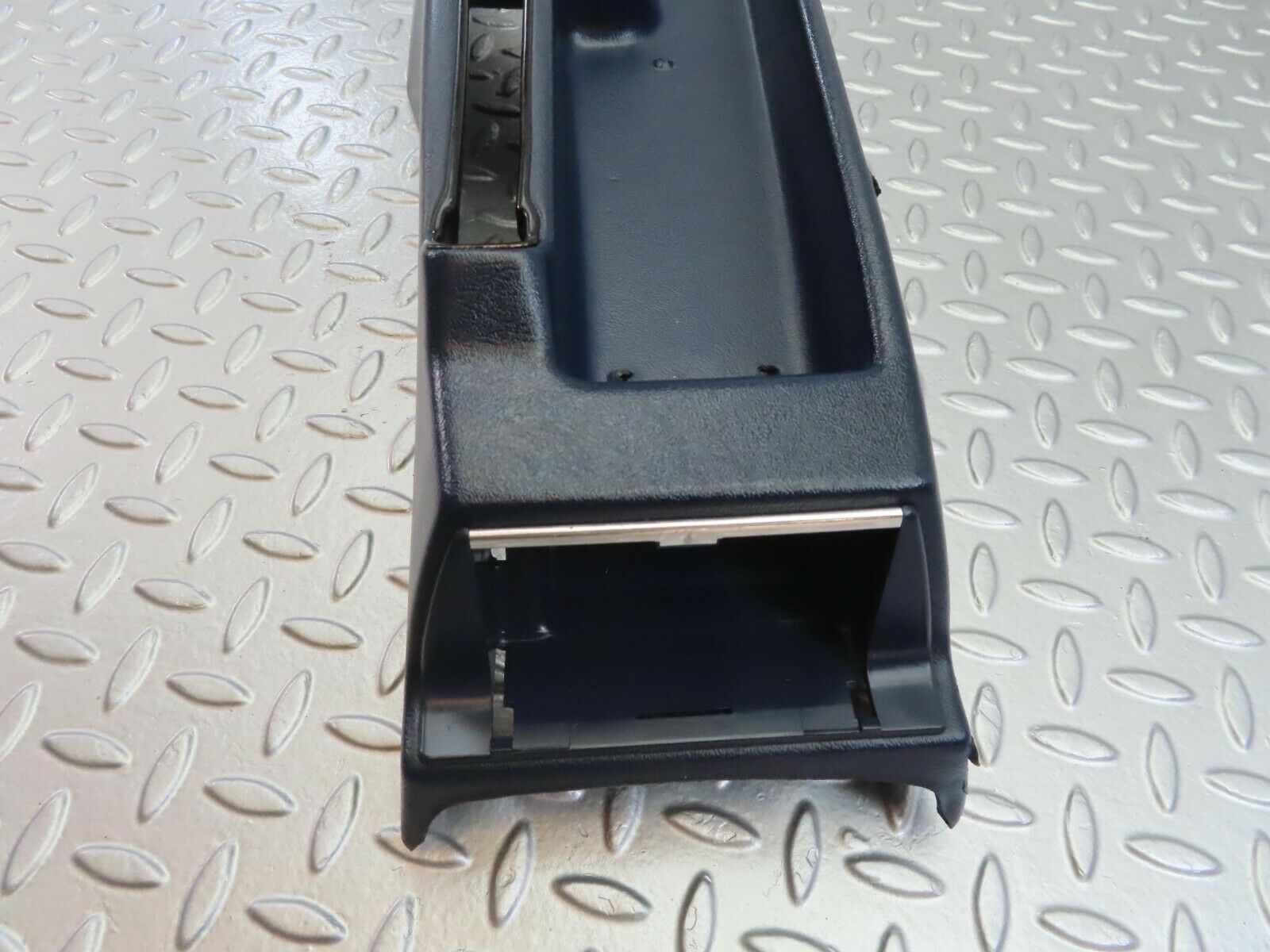 10421 Mercedes-Benz W201 190E Centre Console Blue