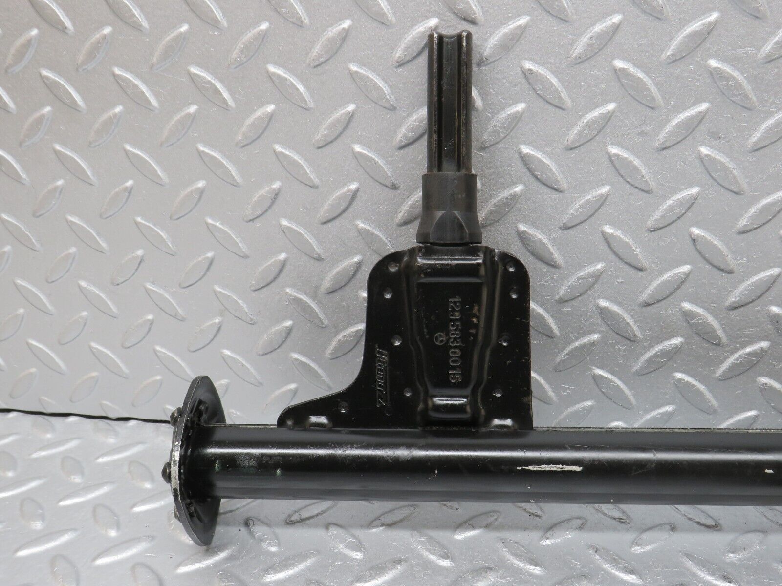 38506 Mercedes-Benz R129 280SL Coupe Car Jack 1295830015