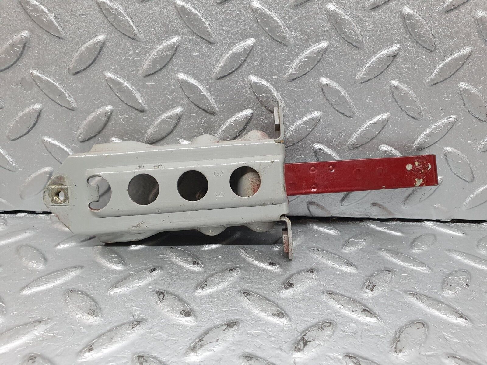 41075 Mercedes-Benz W126 300SE Door Safety Check Strap Front