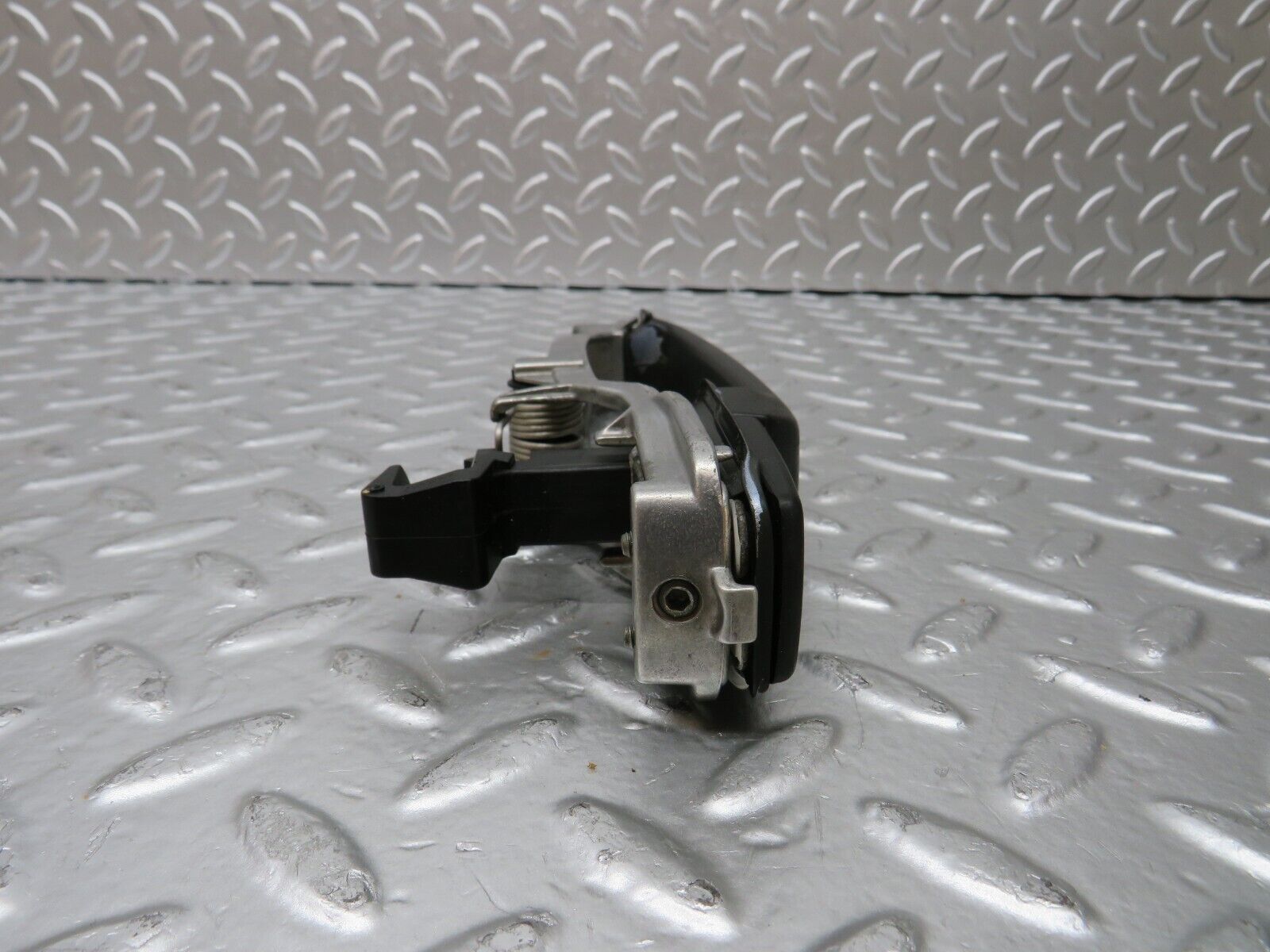 25210 Mercedes-Benz W201 190D Exterior Door Handle Rear Left