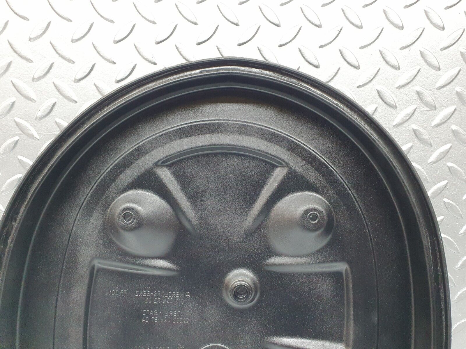 41195 Mercedes-Benz W126 300SE Air Filter Box Housing Lid 0130947202