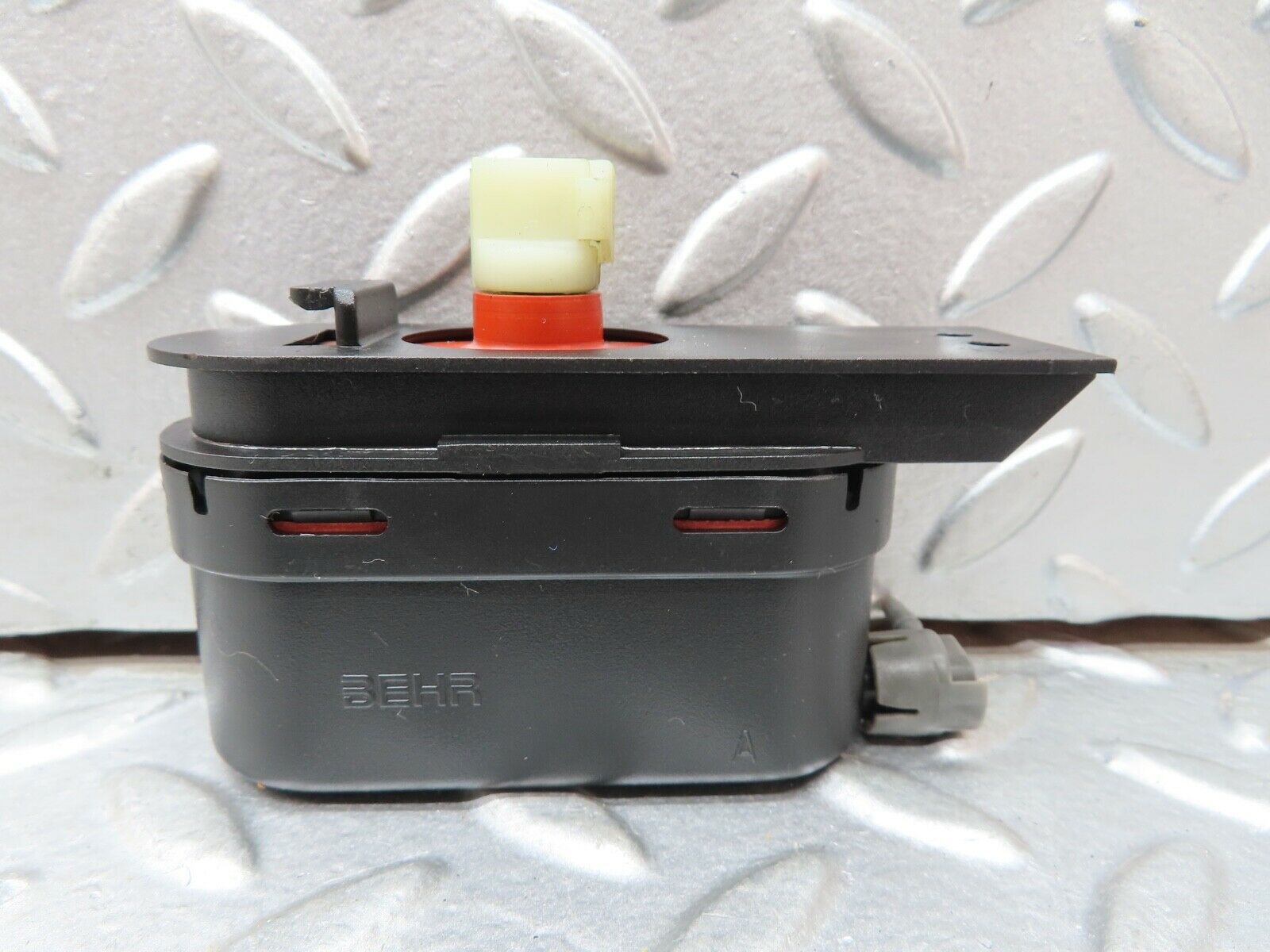 19444 Mercedes-Benz C140 CL420 Coupe Heater Box Vacuum Actuator