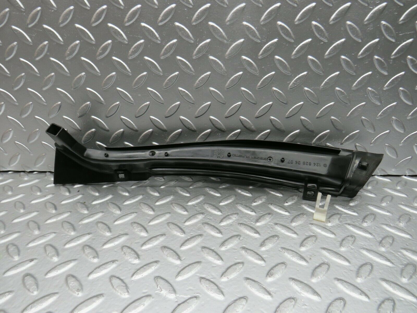 22455 Mercedes-Benz C124 E220 Coupe Water Drain 1246283407