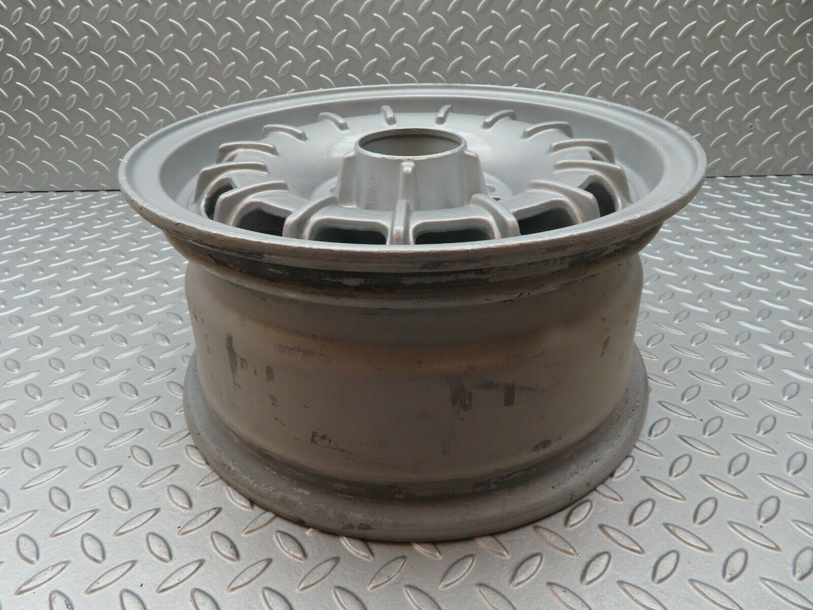 3857 Mercedes-Benz Alloy Wheel Mexican Hat 6.5Jx14H2 ET30 1084000902
