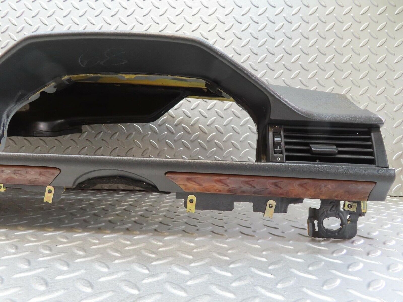 16410 Mercedes-Benz W124 260E Dashboard Black