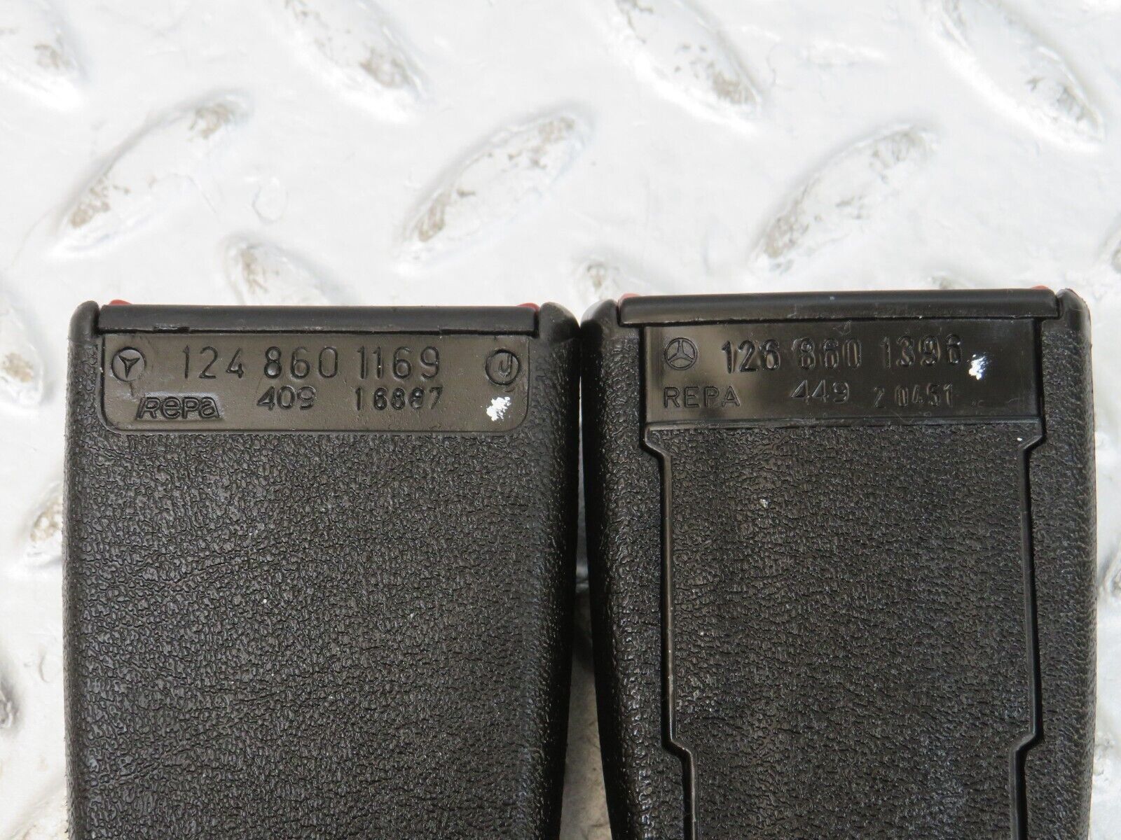 36319 Mercedes-Benz W126 420SE Rear Seat Belt Set & Buckles 1268601886 1248601169 1248601396