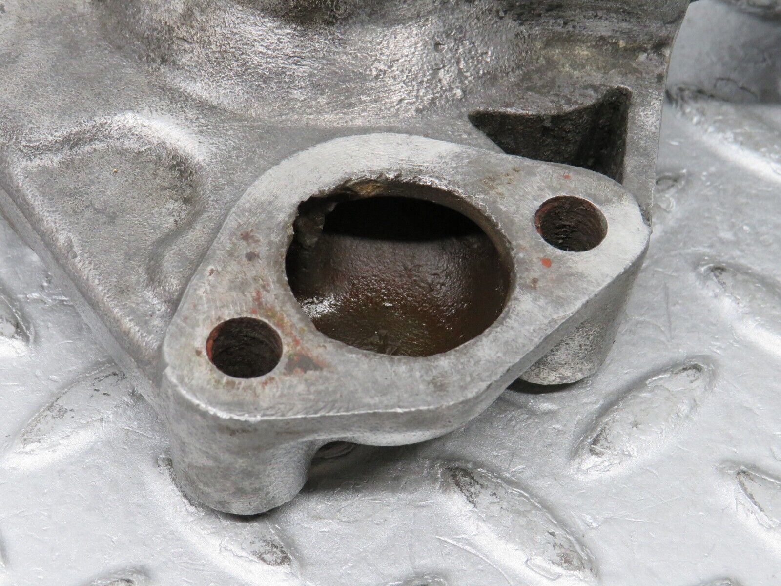 35910 Mercedes-Benz 240D OM616.912 Water Pump Housing 1212010601