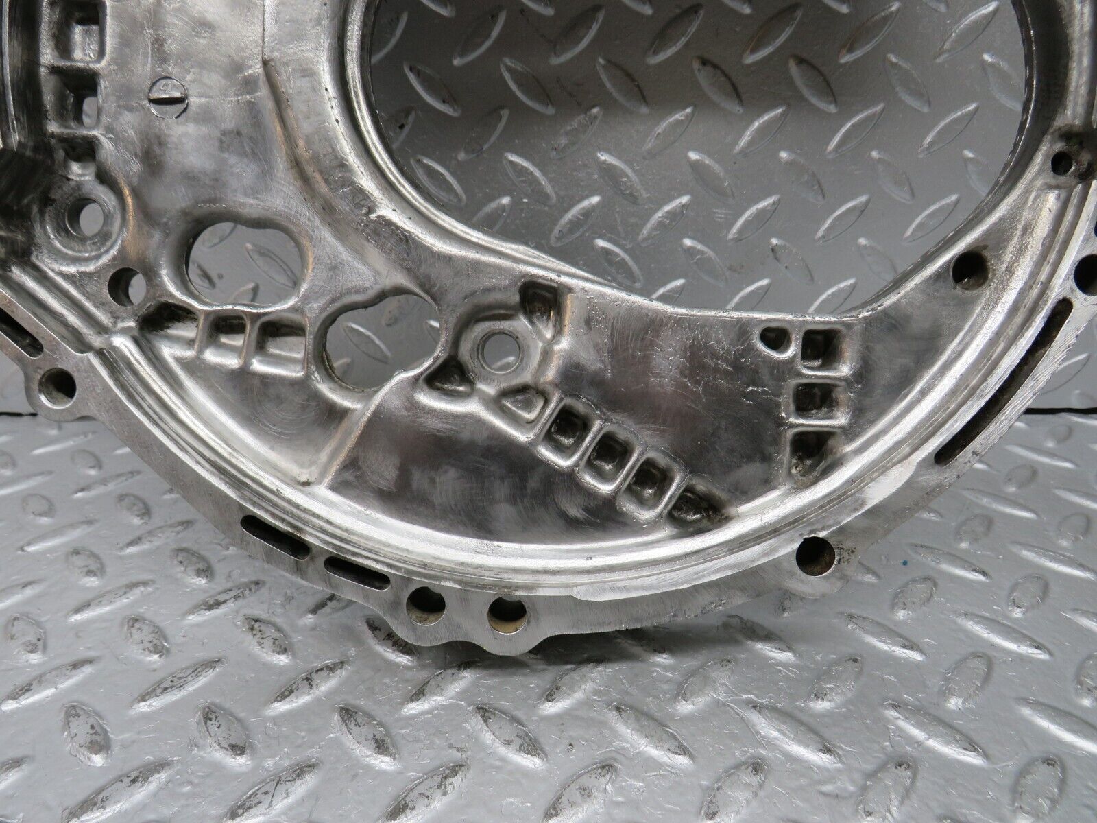 32918 Mercedes-Benz W123 300D Gearbox Flange 1100111545