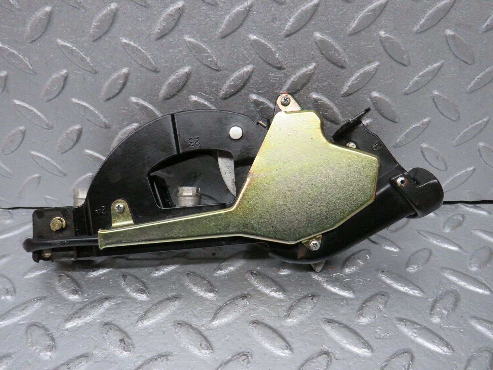 39614 Mercedes-Benz R129 320SL Coupe Rear Left Roof Lock Mechanism 1298001174