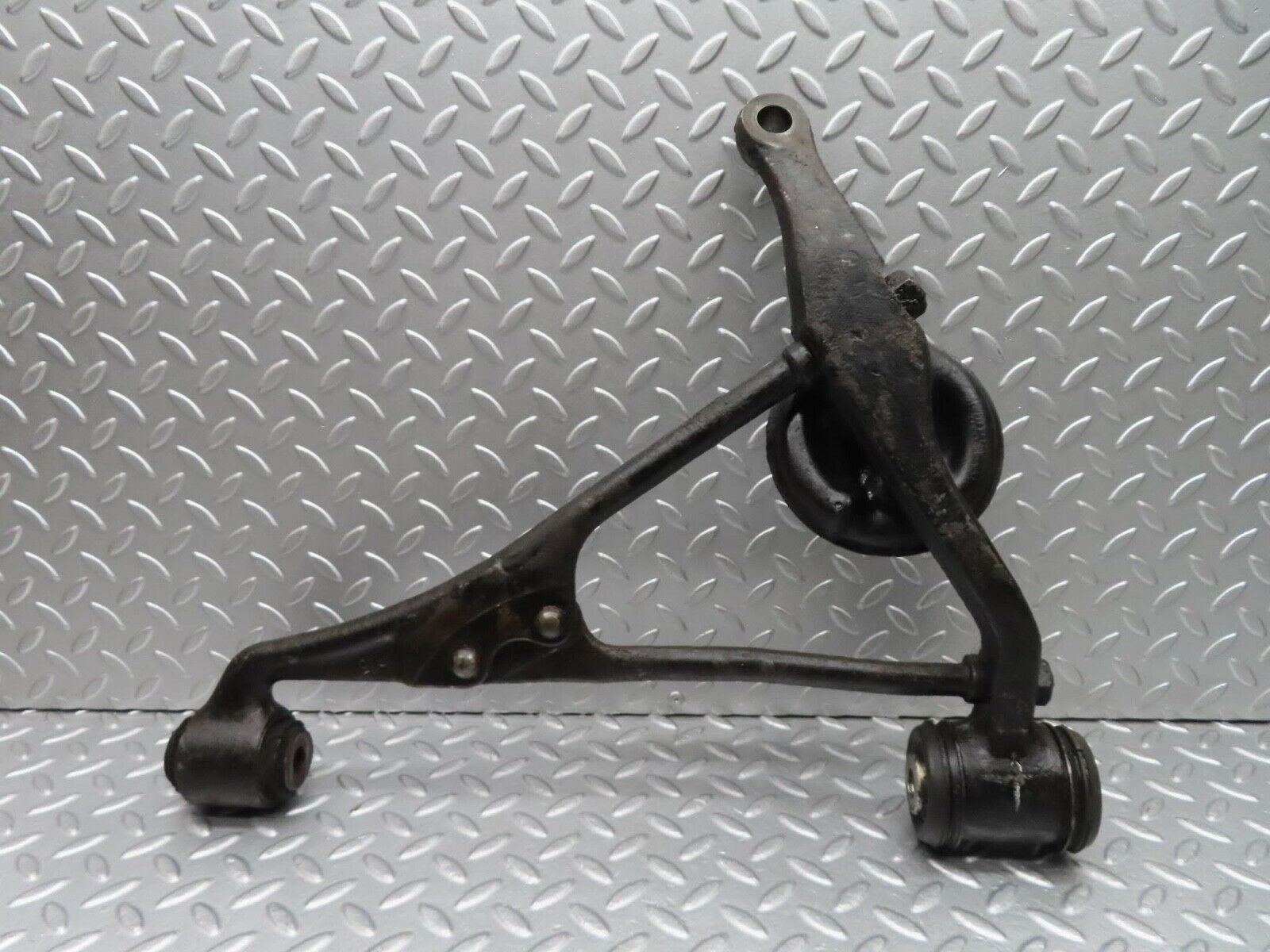 14818 Mercedes-Benz W116 350SE Front Right Lower Control Arm