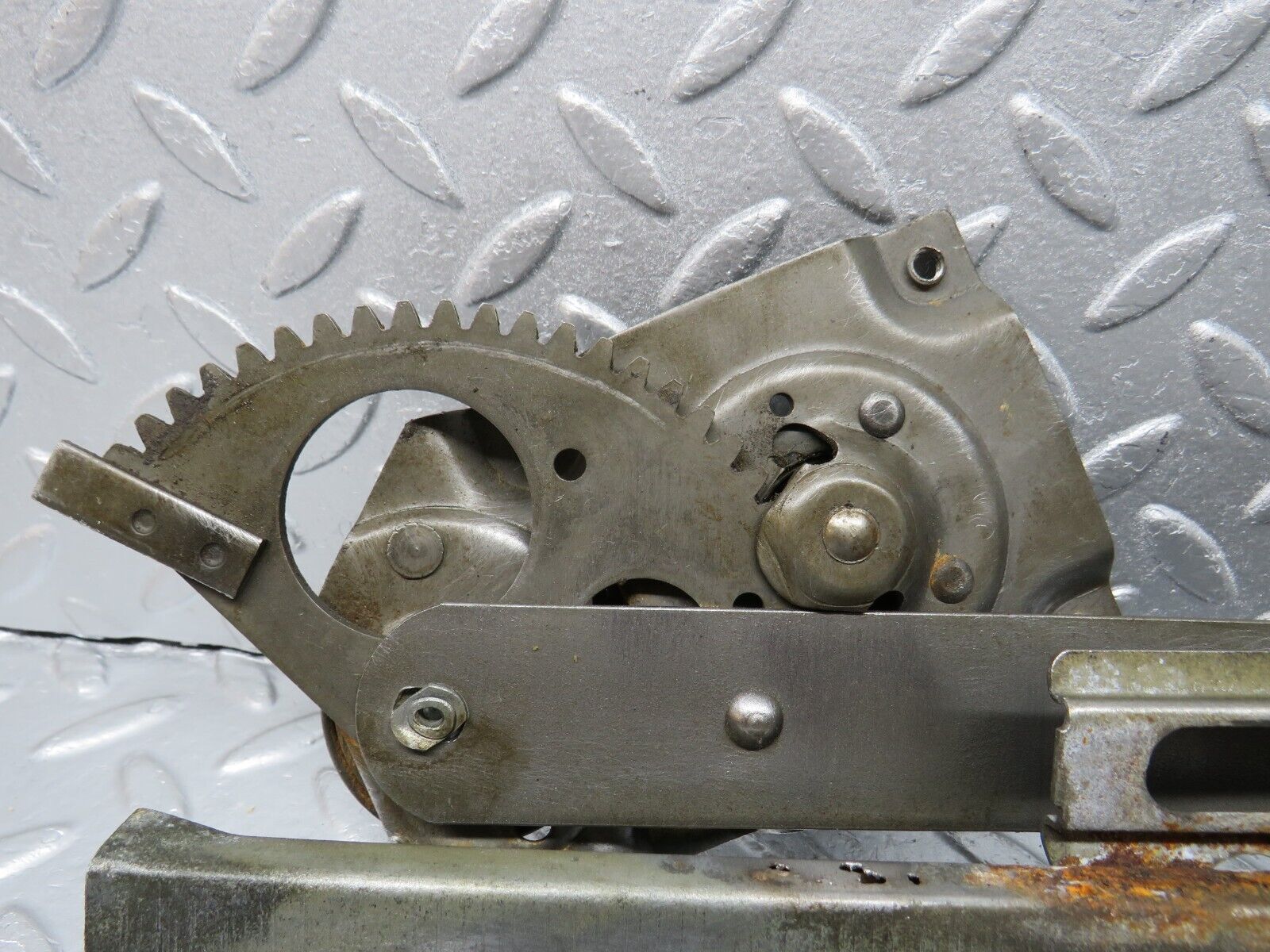 40461 Mercedes-Benz W110 230 Rear Left Door Window Regulator