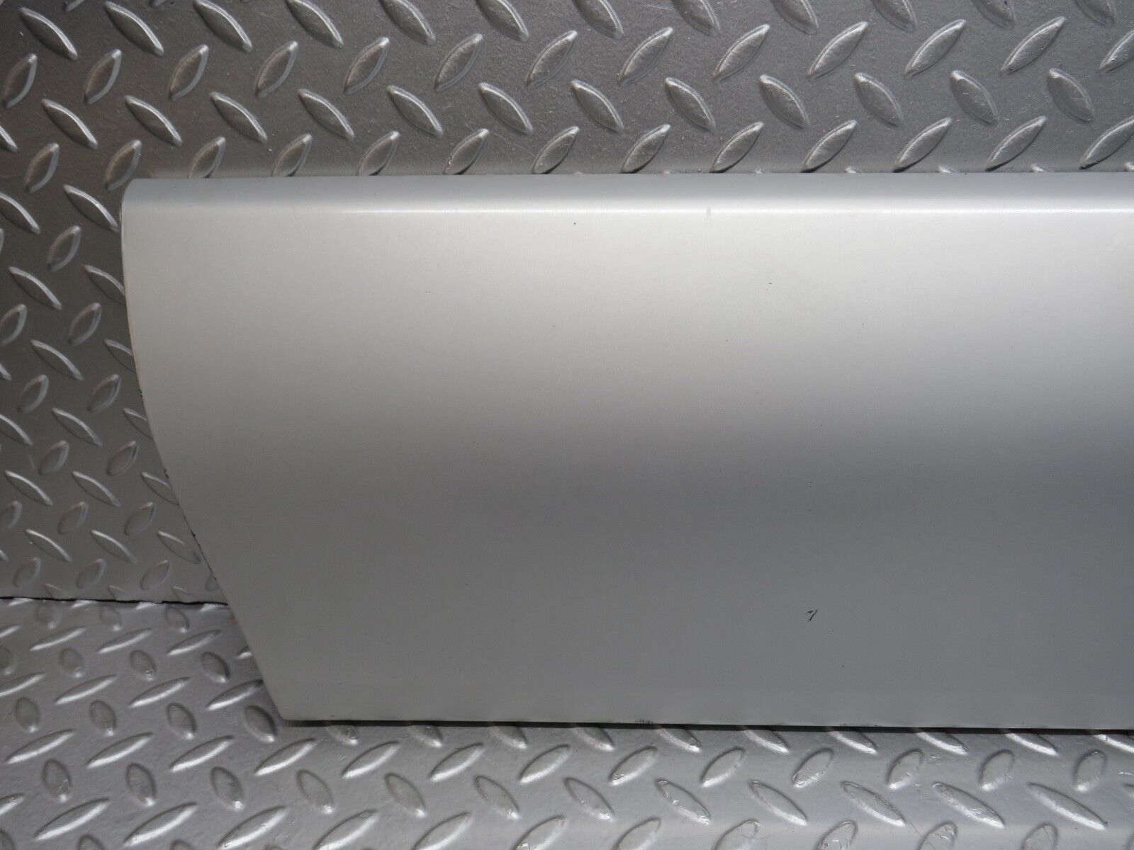 39381 Mercedes-Benz R129 320SL Coupe Right Door Lower Moulding Trim 1296902240