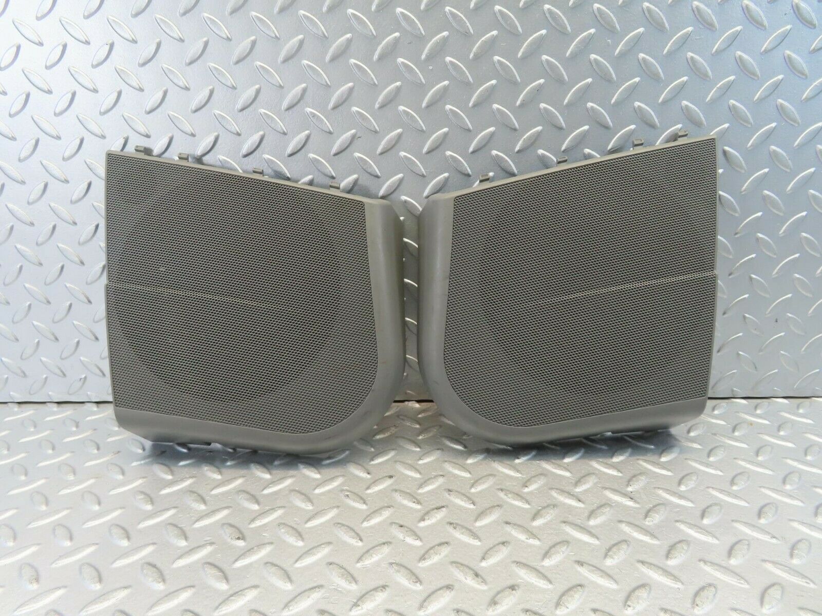 11166 Mercedes-Benz W221 S320 Rear Door Speaker Both 2217370288/2217370188