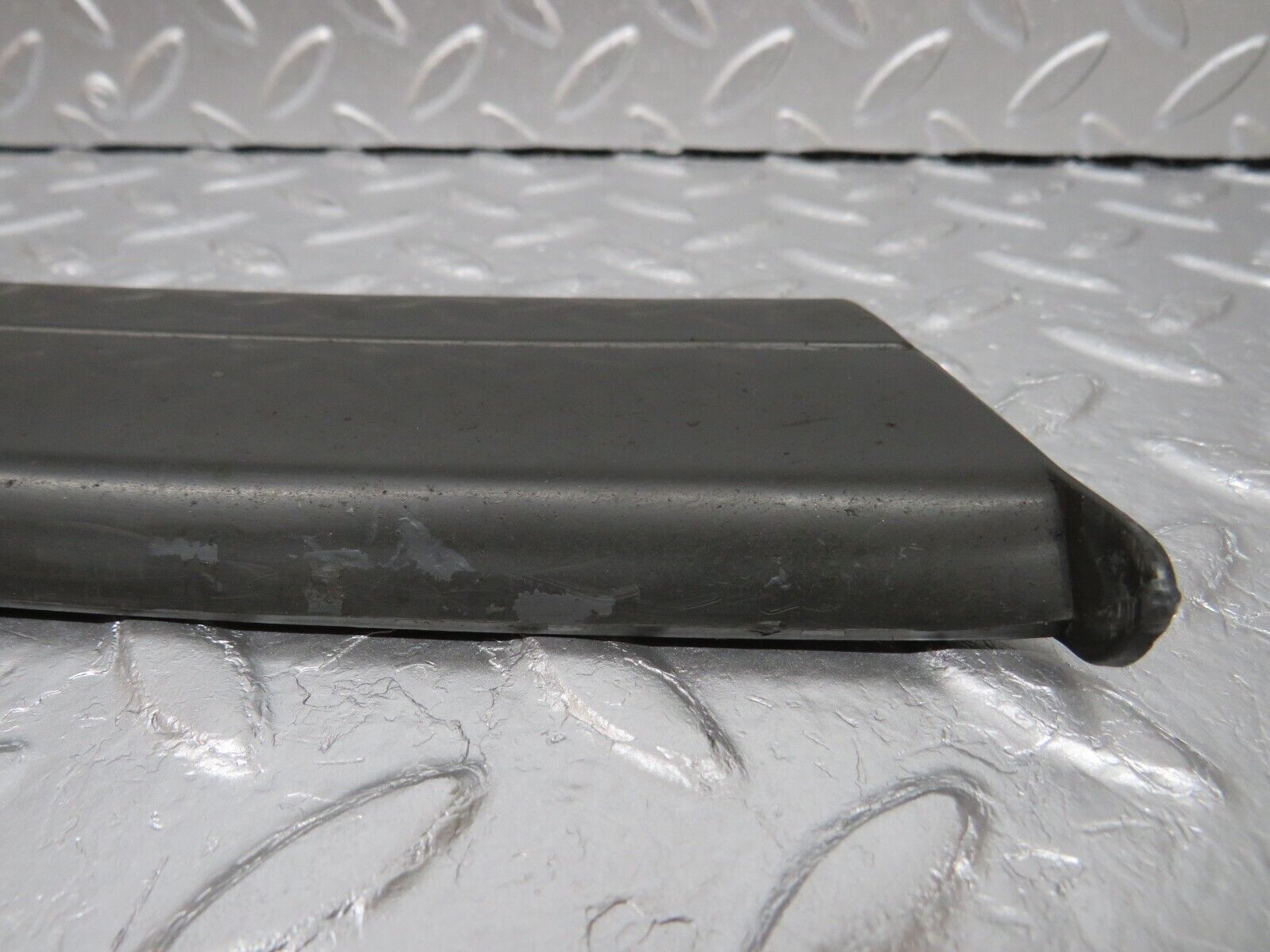 33995 Mercedes-Benz W124 260E Front Left Fender Wing Lower Moulding Trim