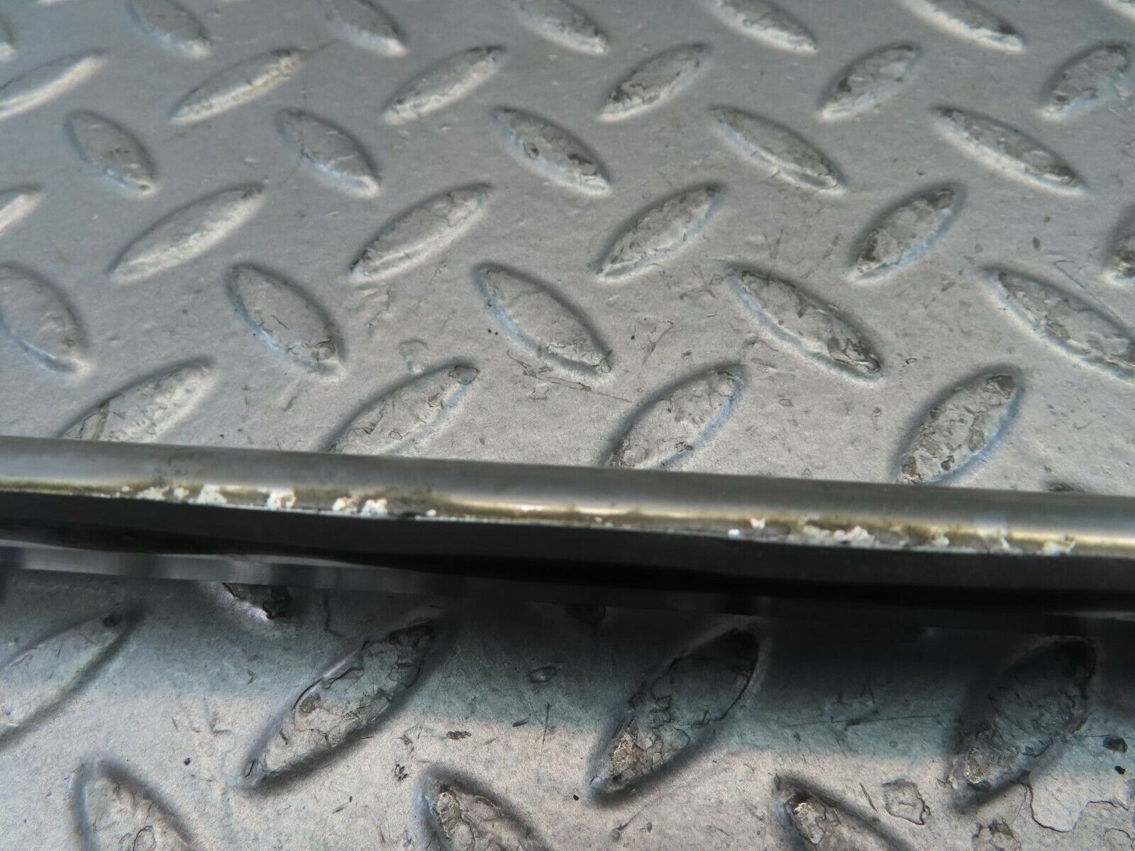 11585 Mercedes-Benz C123 230CE Coupe Chrome Roof Trim Cladding Right Side