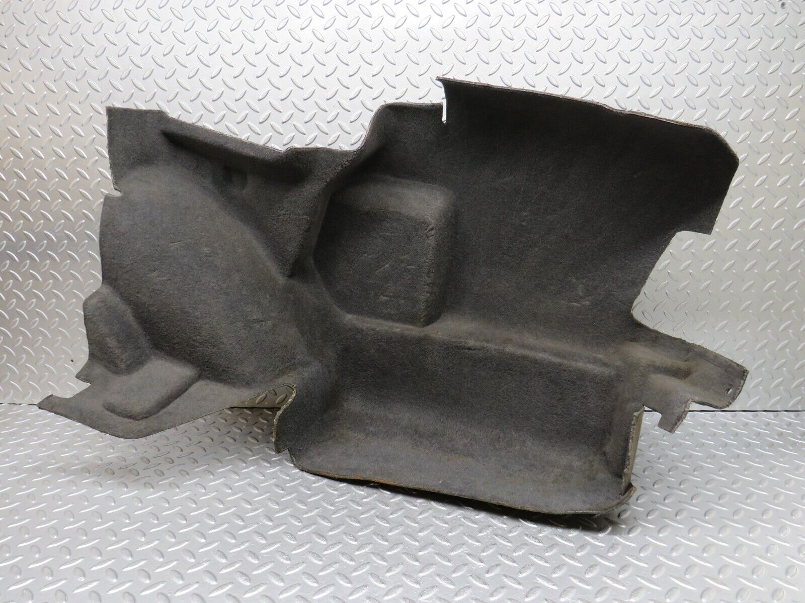 36236 Mercedes-Benz W126 420SE Trunk Cover Panel Right Side Grey