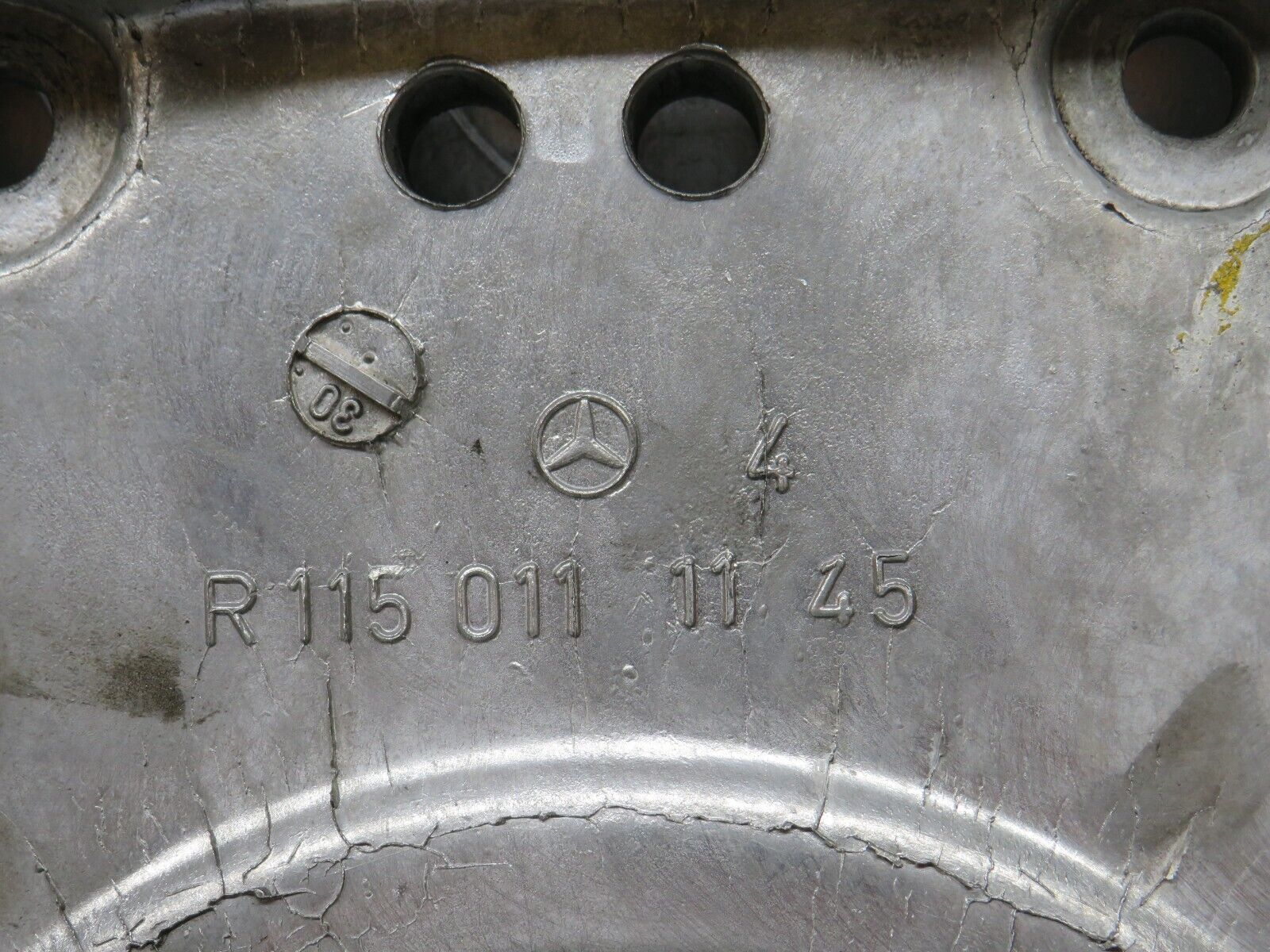 31141 Mercedes-Benz W123 200D Gearbox Flange 1150111145