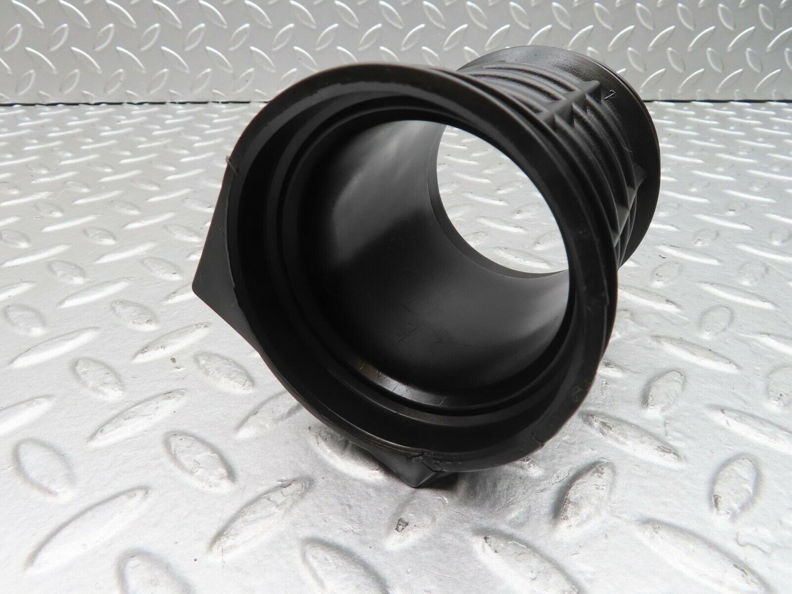 14958 Mercedes-Benz W140 S320 Air Intake Pipe 1041410990