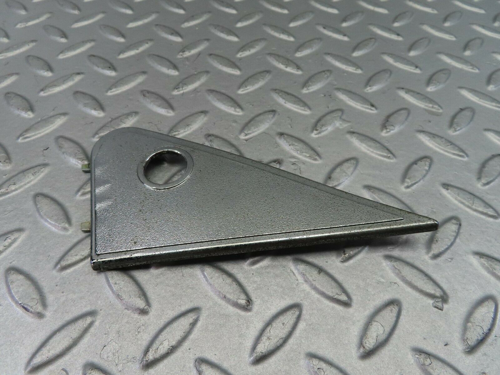 7622 Mercedes-Benz S123 230TE Wagon Mirror Triangle Cover Right 1237250811