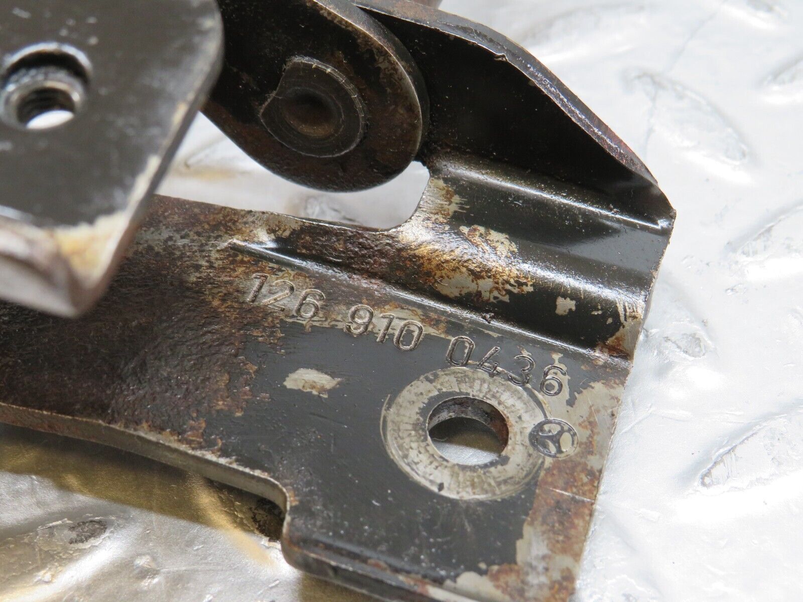 37157 Mercedes-Benz C126 420SEC Coupe Front Left Electric Seat Sliding Mechanism