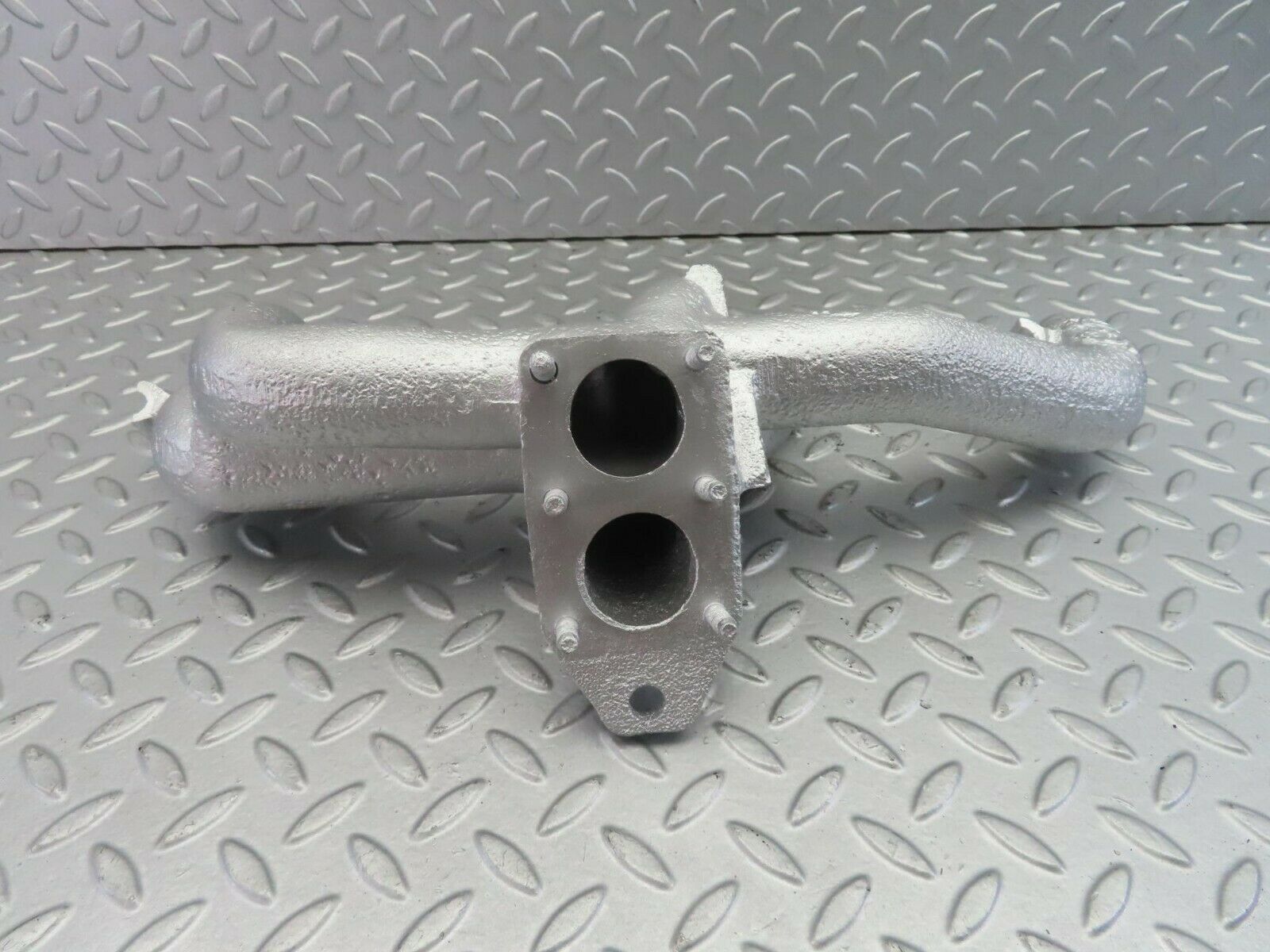 7552 Mercedes-Benz Exhaust Manifold OM617 300D 6171420001