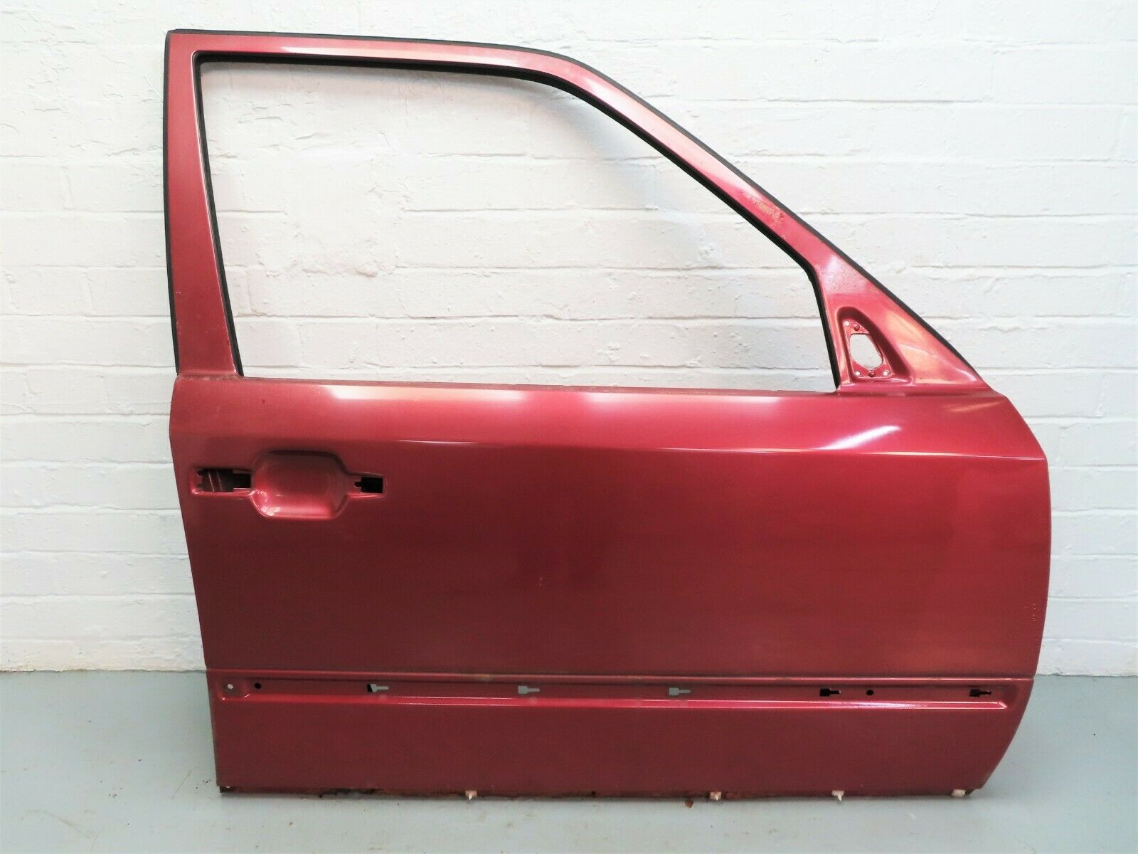 6695 Mercedes-Benz S124 E220 Wagon Front Right Door