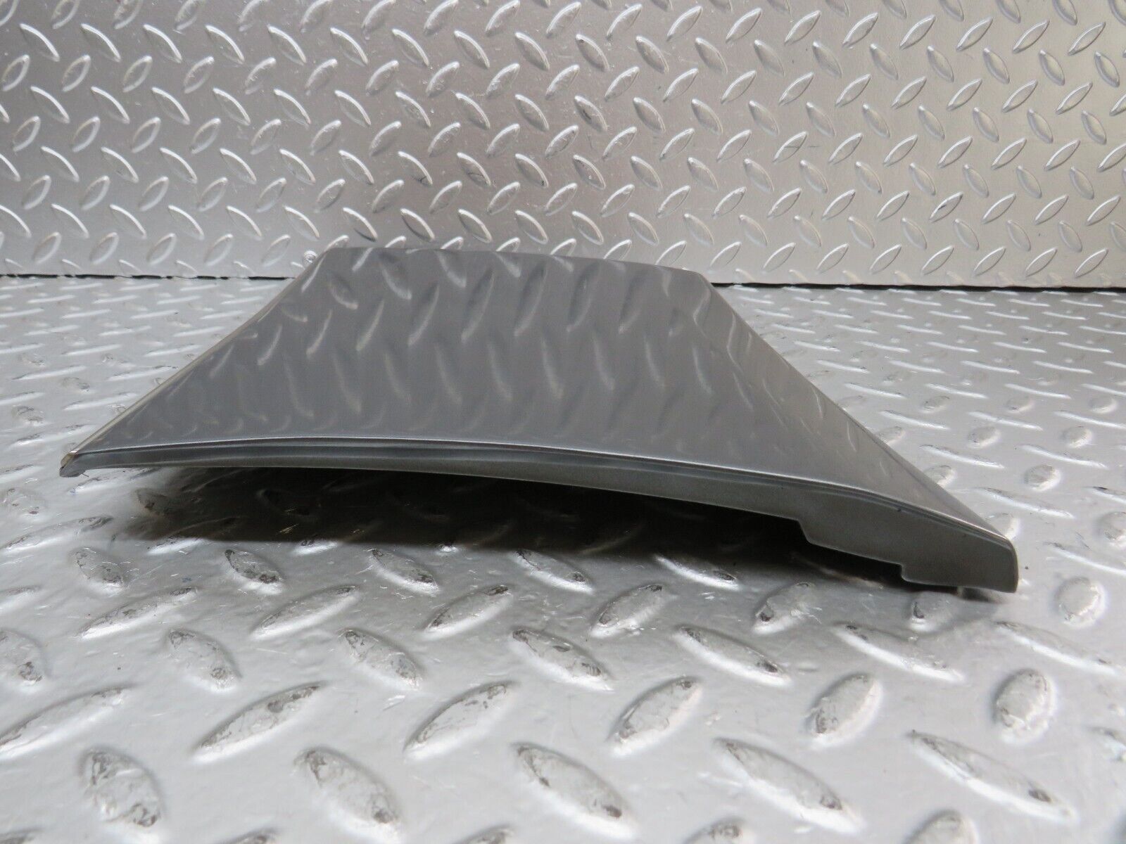 26398 Mercedes-Benz C124 220CE Front Right Fender Wing Moulding Trim 1246903640