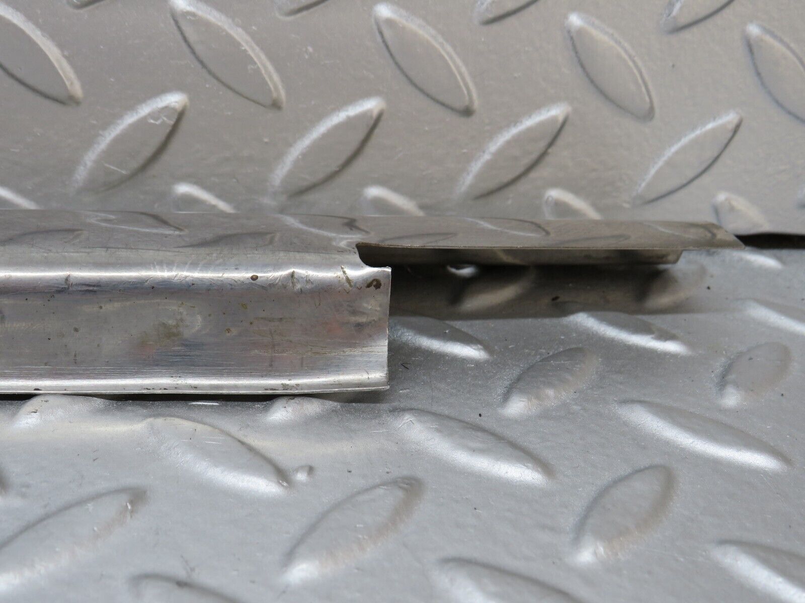 35767 Mercedes-Benz W108 Front Left Door Sill Chrome