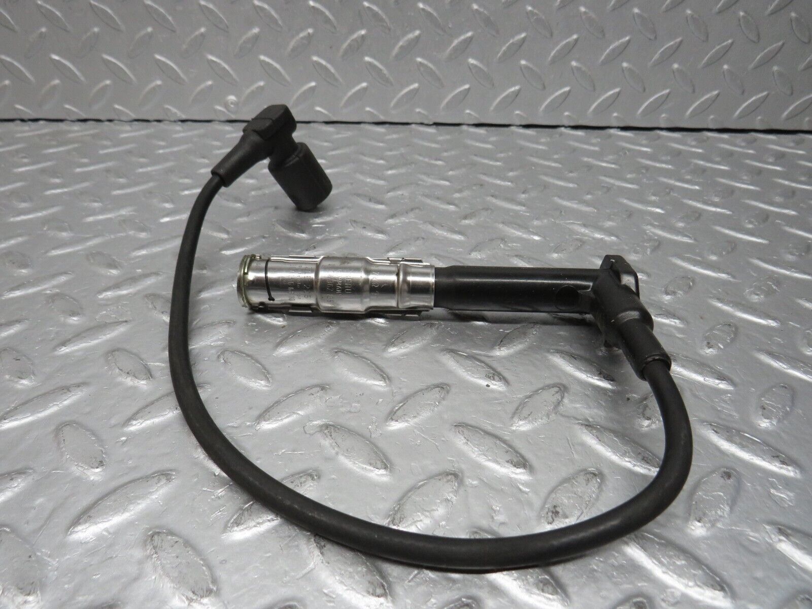 38100 Mercedes-Benz A124 320E Ignition Coil Lead 0300362105 0356250035 0001593442