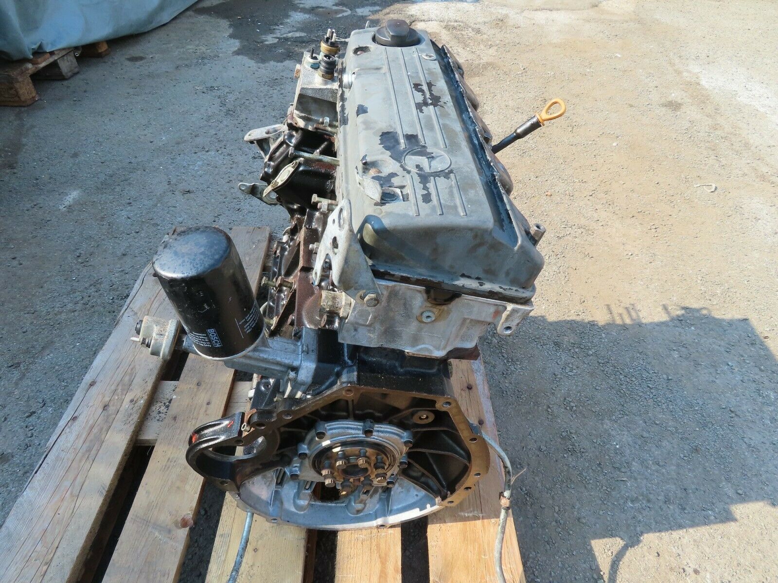 5875 Mercedes-Benz W124 230E 4 Cylinder Petrol Engine 1020113501 M102.982