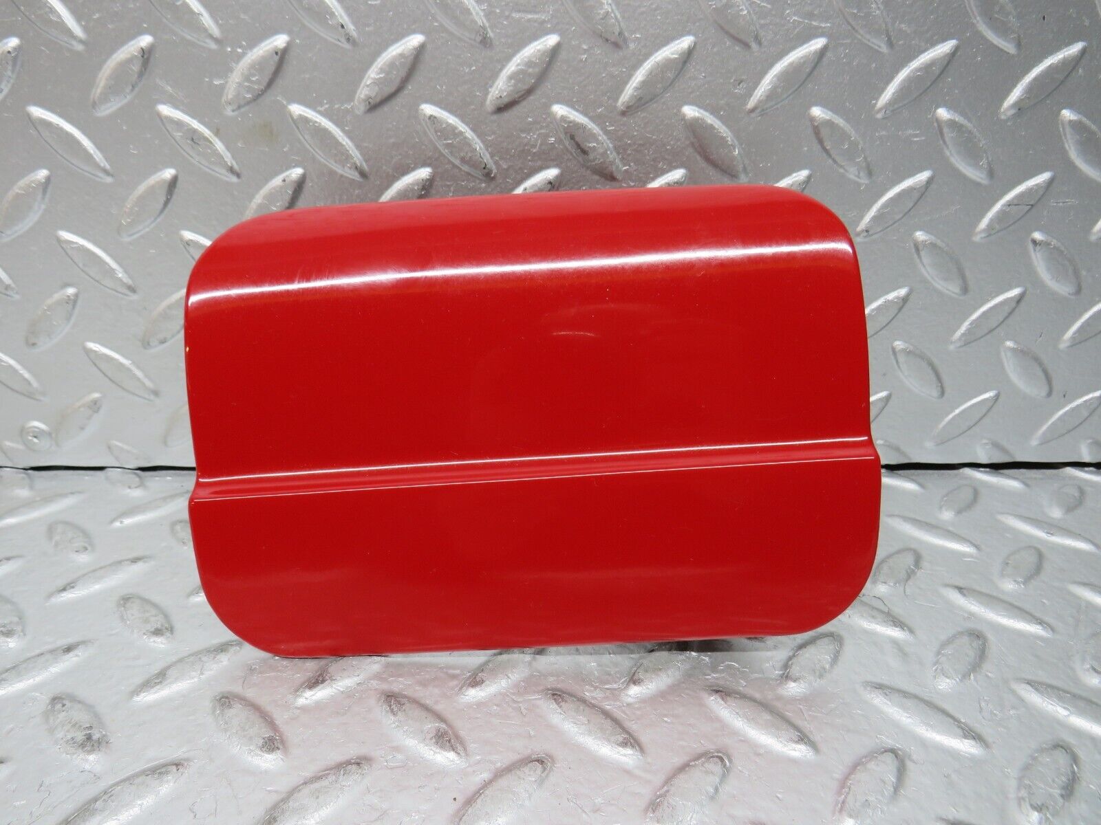 27984 Mercedes-Benz W123 280E Fuel Tank Flap Cap 1235840039