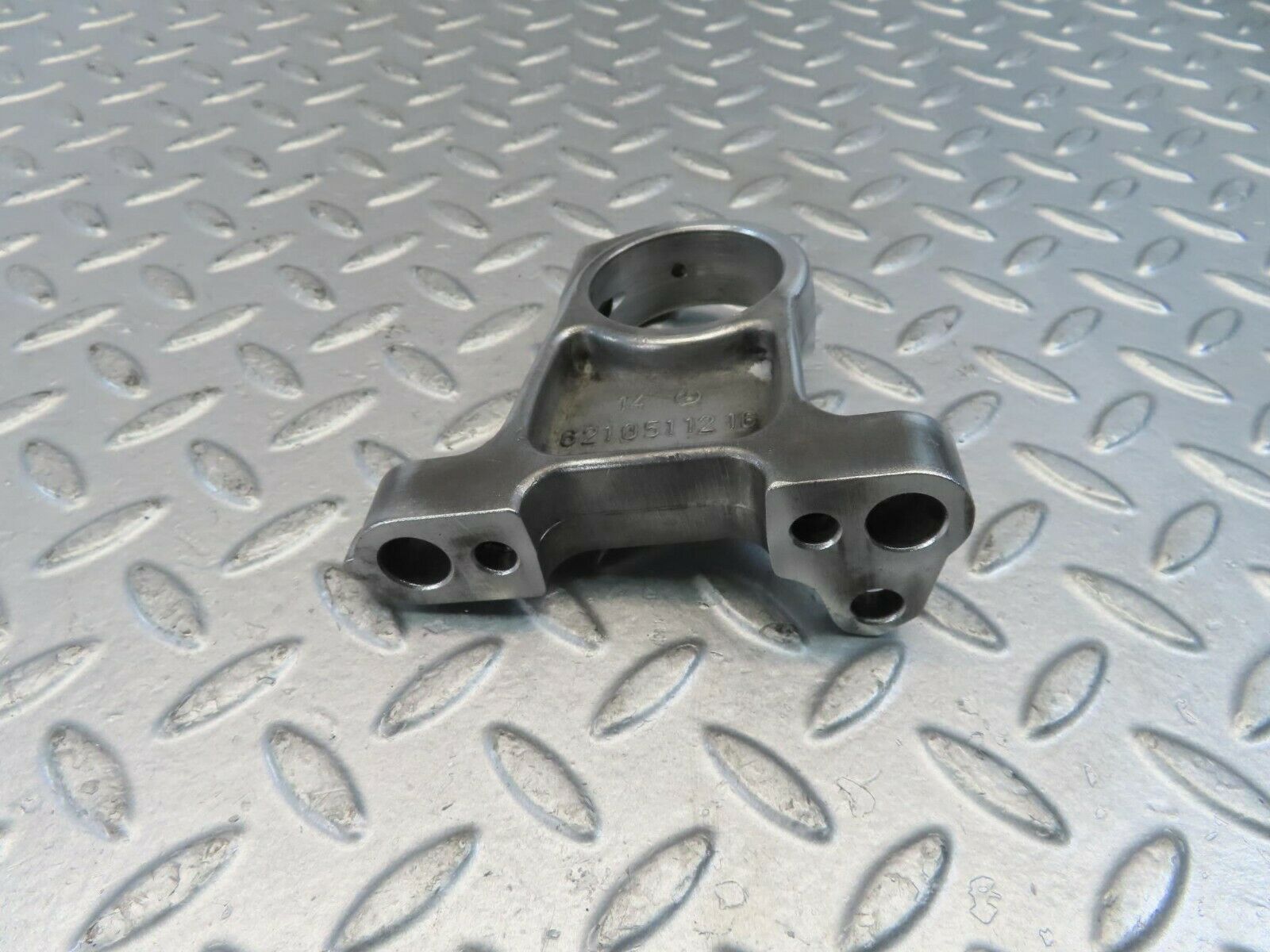 10963 Mercedes-Benz W115 220D Engine Camshaft Tower Bearing 6210511216